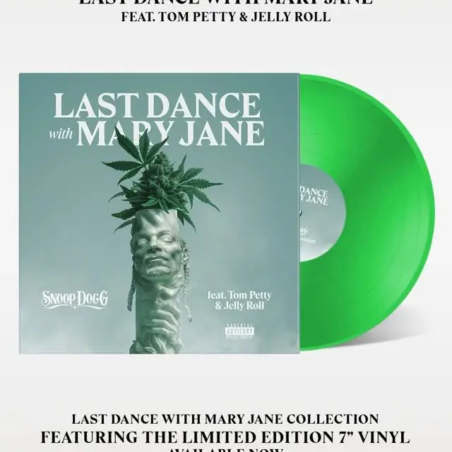 Rap legend expands merchandise with exclusive vinyl record available on his official store