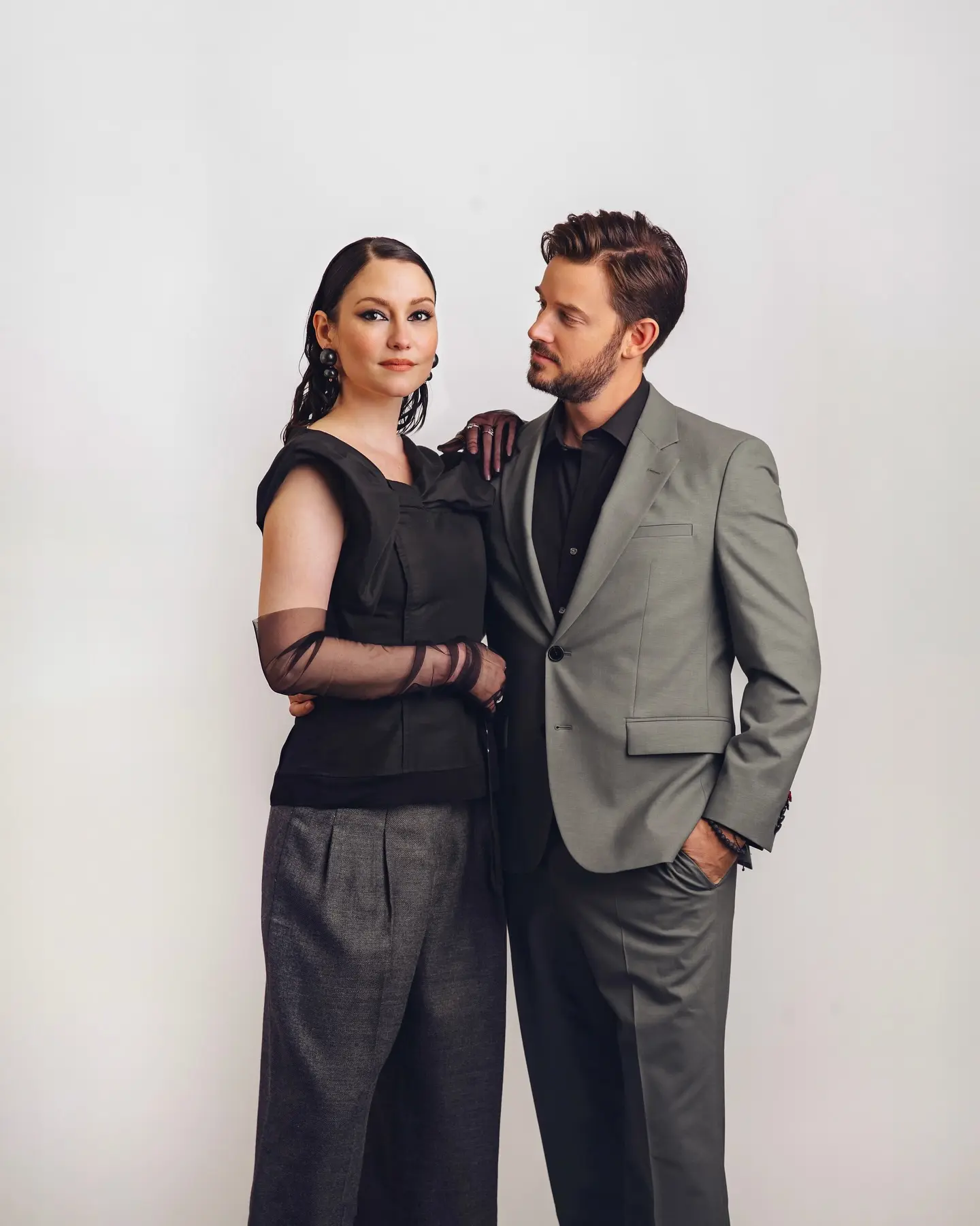 Stunning Cast Photoshoot Released For Hallmark's 'The Way Home' Series