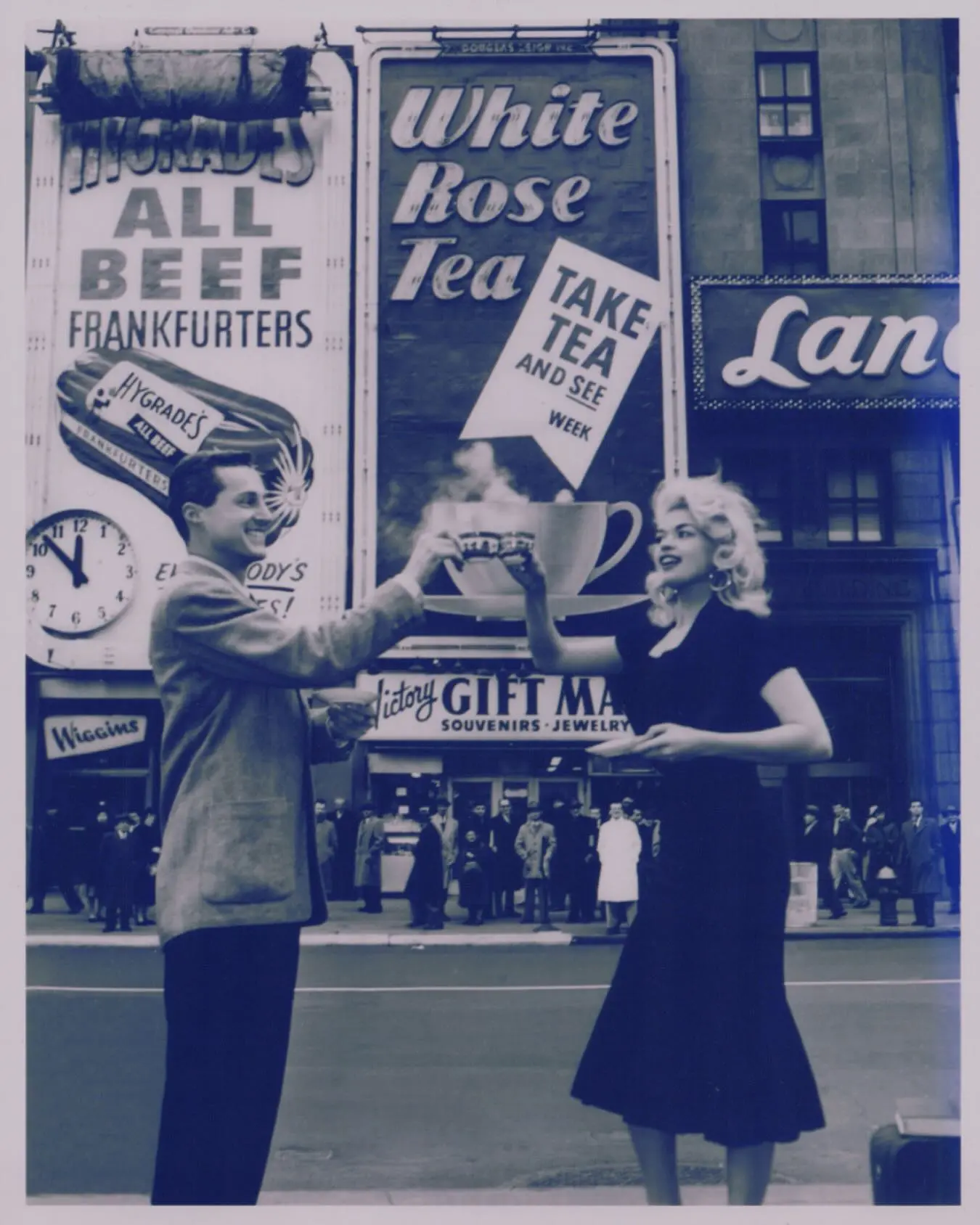 Tribeca Film Festival Launches ‘MyMomJayne’ Tickets MyMomJayne tickets on sale at Tribeca this June – a NYC pass to timeless cinema. Must see!