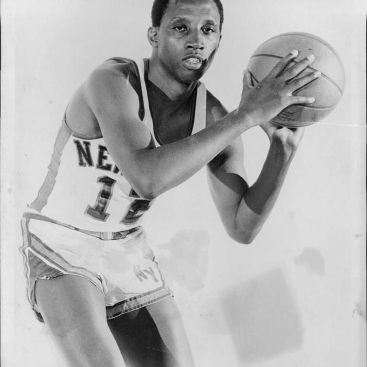 Tribute To Knicks Legend Dick Barnett Spike Lee honors hero as one of New York’s iconic basketball stars; legacy lives.