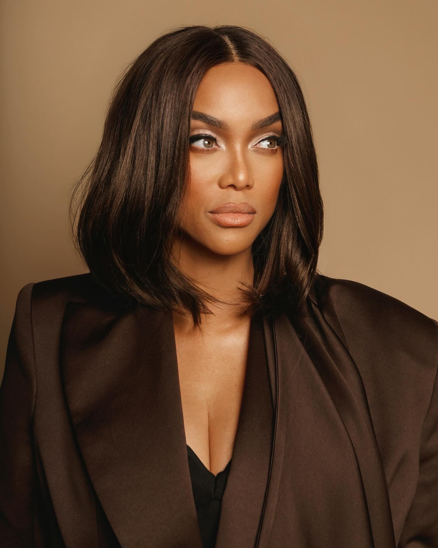 Tyra Banks Shines With Fashion Icon Award