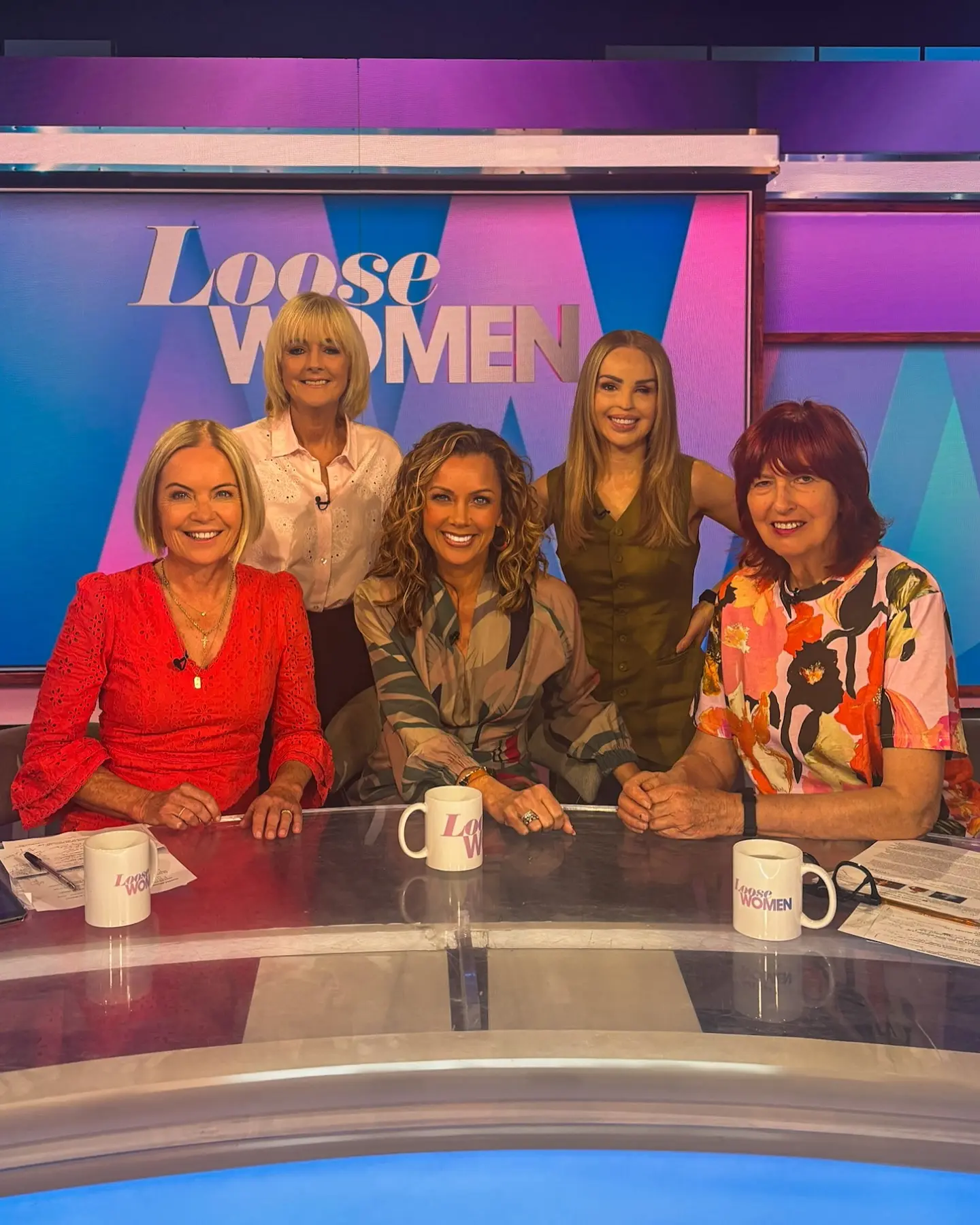 Vanessa Williams dazzles on Loose Women with impeccable style and radiant charm tonight!