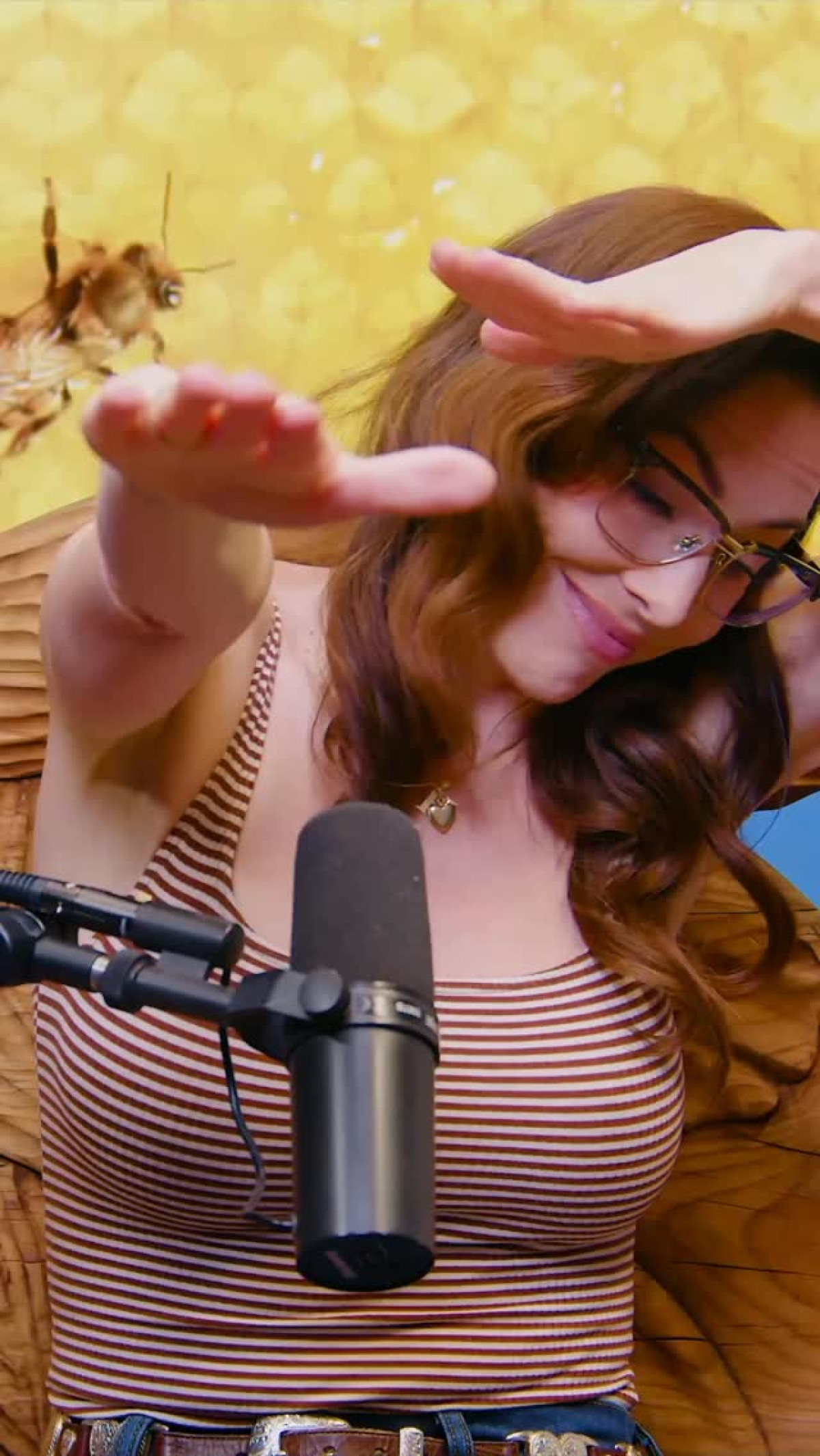 Whitney Cummings on AI Simulations & Entertainment Critique Whitney Cummings tackles AI simulations and Black Mirror moods in a wild podcast episode!!