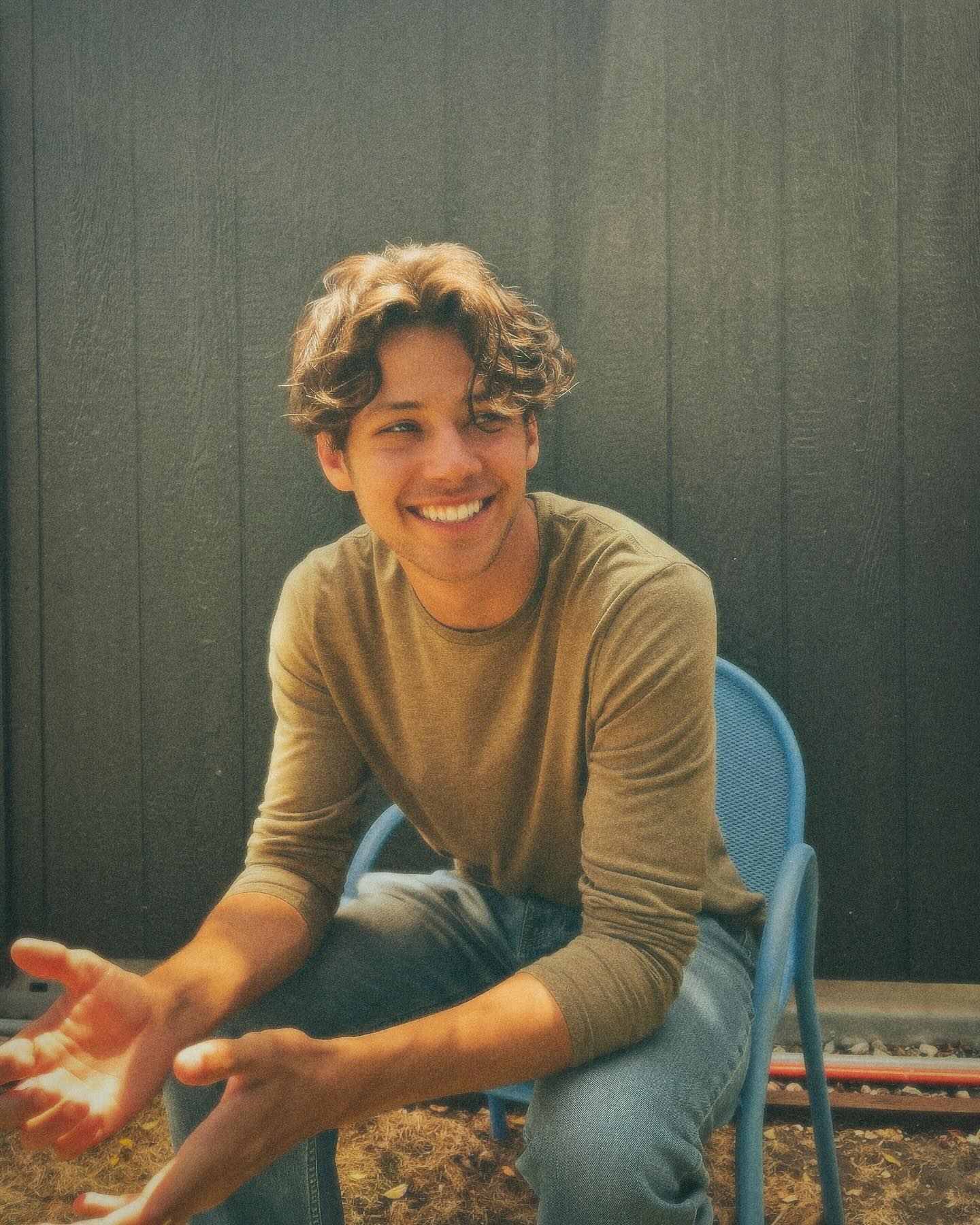Matt Cornett charms fans: 'Lassie said she'll go if there's WiFi and vibes.' Don't miss it