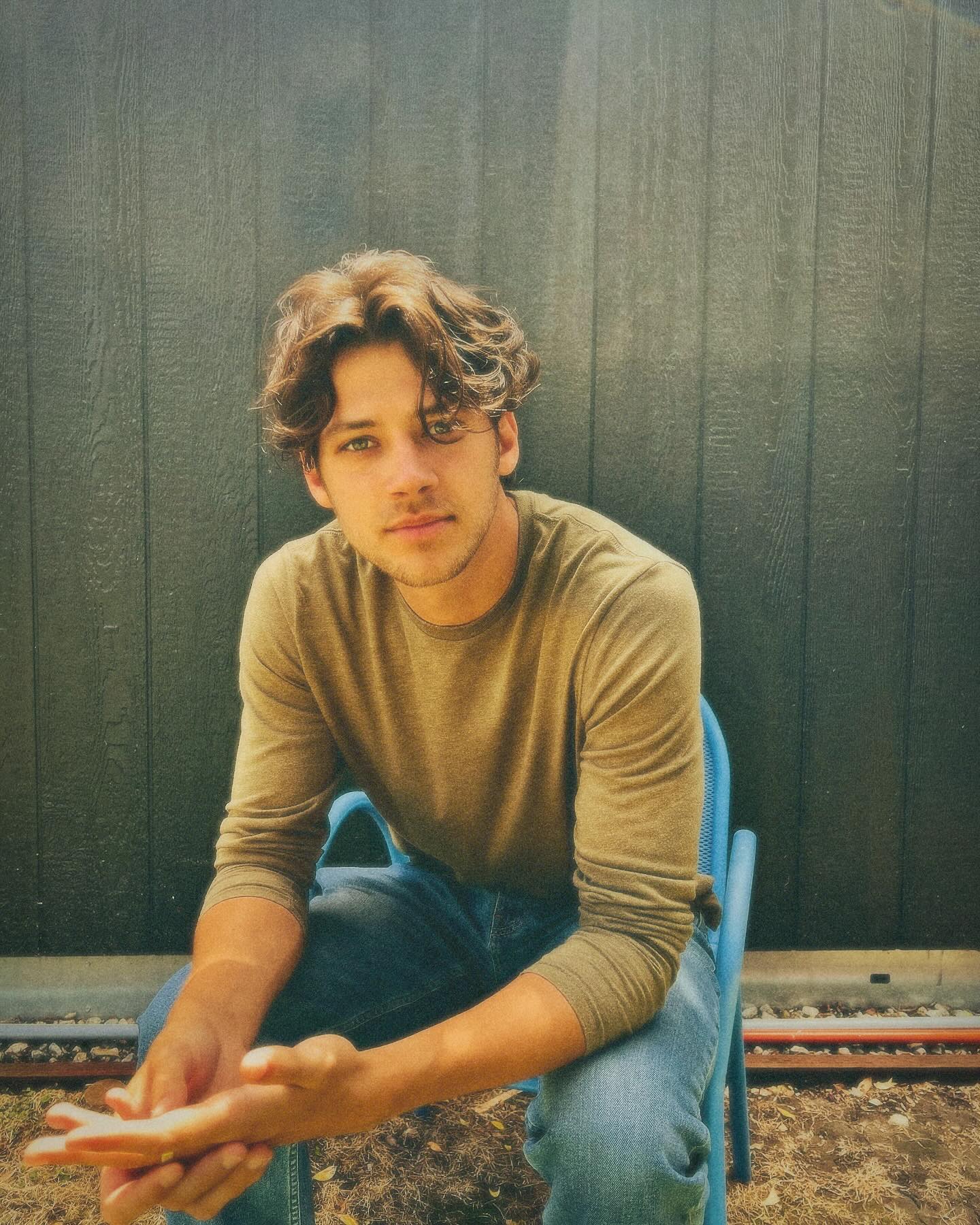 WiFi and Vibes: Matt Cornett’s Playful Insta Moment