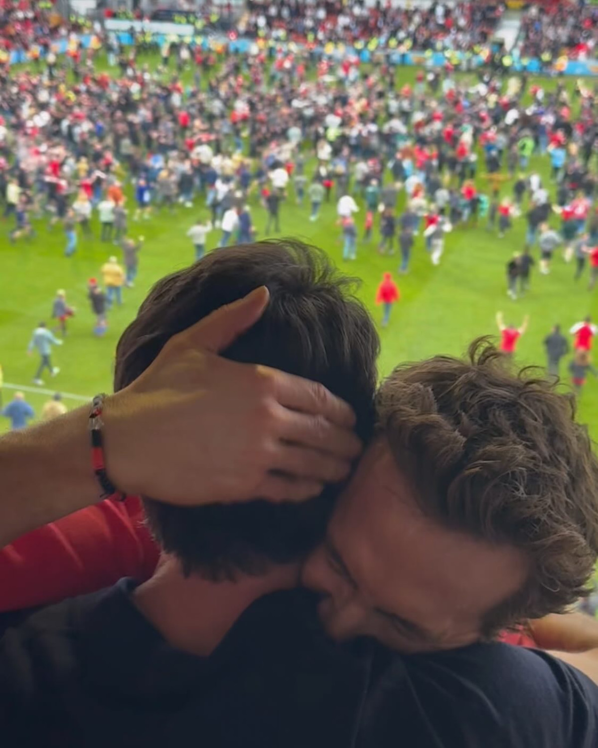 Wrexham’s Spirit and Triumph: Ryan Reynolds Reflects on Record Promotion Ryan Reynolds shares heartfelt reflections on Wrexham’s community, history, and triumphs!