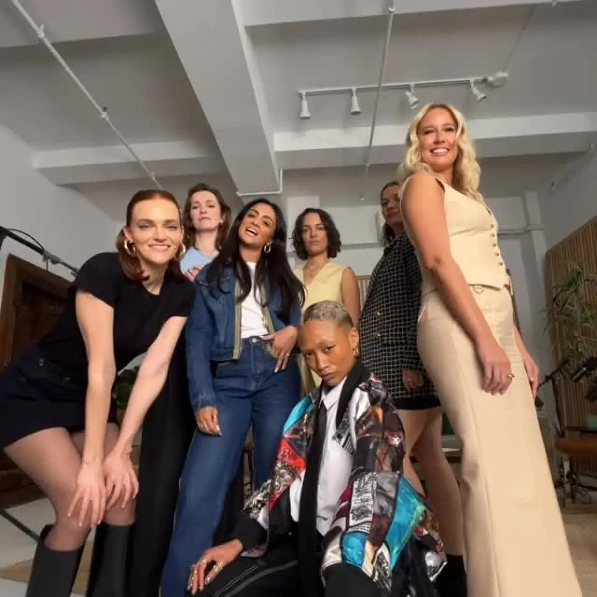 “You” Netflix Farewell: A Podcrushed Tribute With Iconic Women And Penn Badgley YouNetflix Farewell: Iconic Women Unite with Podcrushed Hosts & Penn Badgley in A Tribute!
