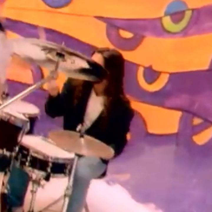 90's Nostalgia: Spin Doctors Revive Iconic Vibes