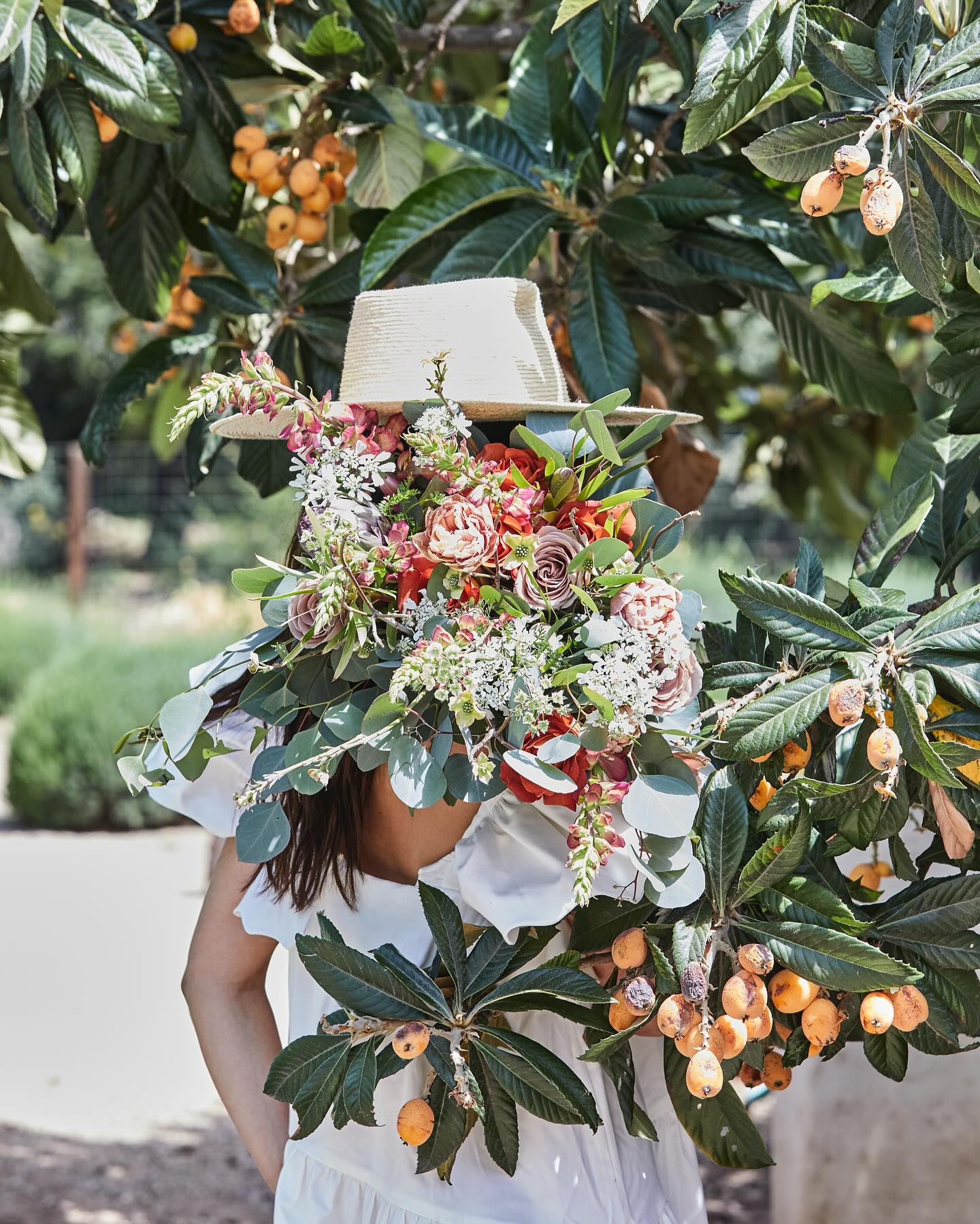 Abigail Spencer Embraces Weekend Citrus Vibes