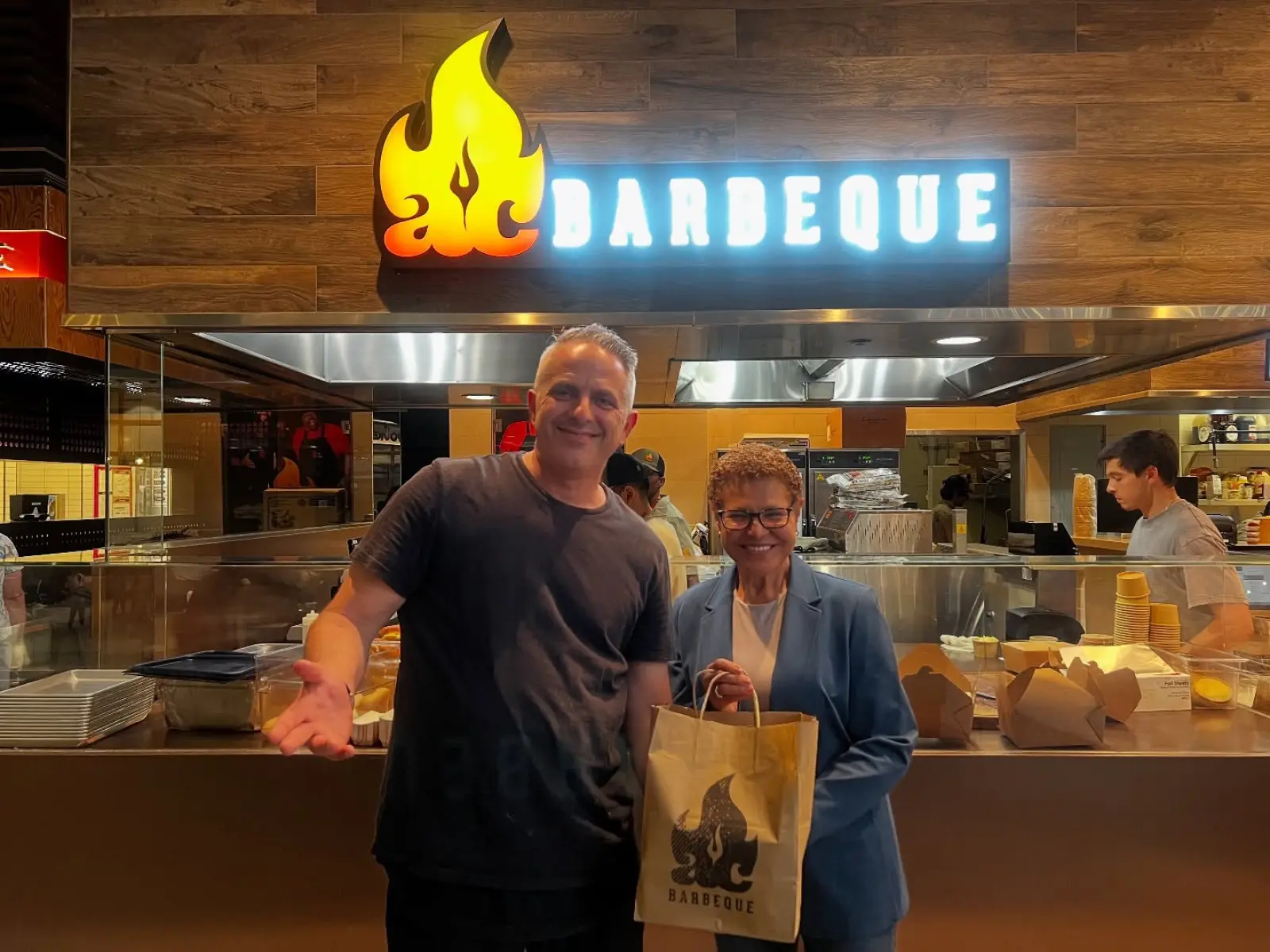 Pittmaster Burt Bakman charms mayor; celebs invite fans to a must try culinary celebration