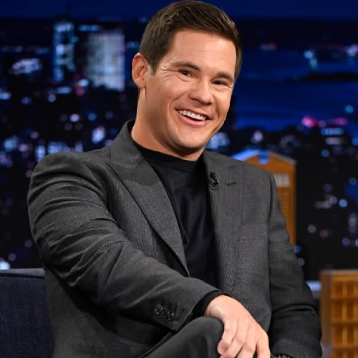 Adam DeVine’s Hilarious Elmo Impersonation Stuns Fans Adam DeVine surprises fans with his spot-on Elmo mimicry and playful nod to new parenthood.