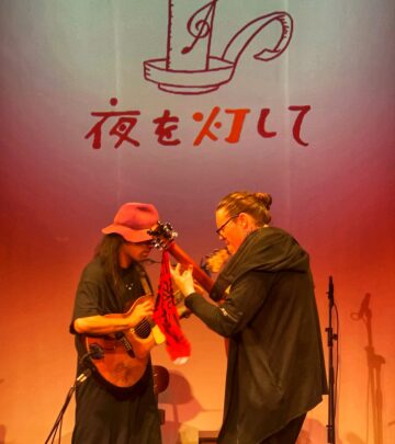Adrian Bellue energizes Gifu tonight, captivating crowds with live music magic around @9!!