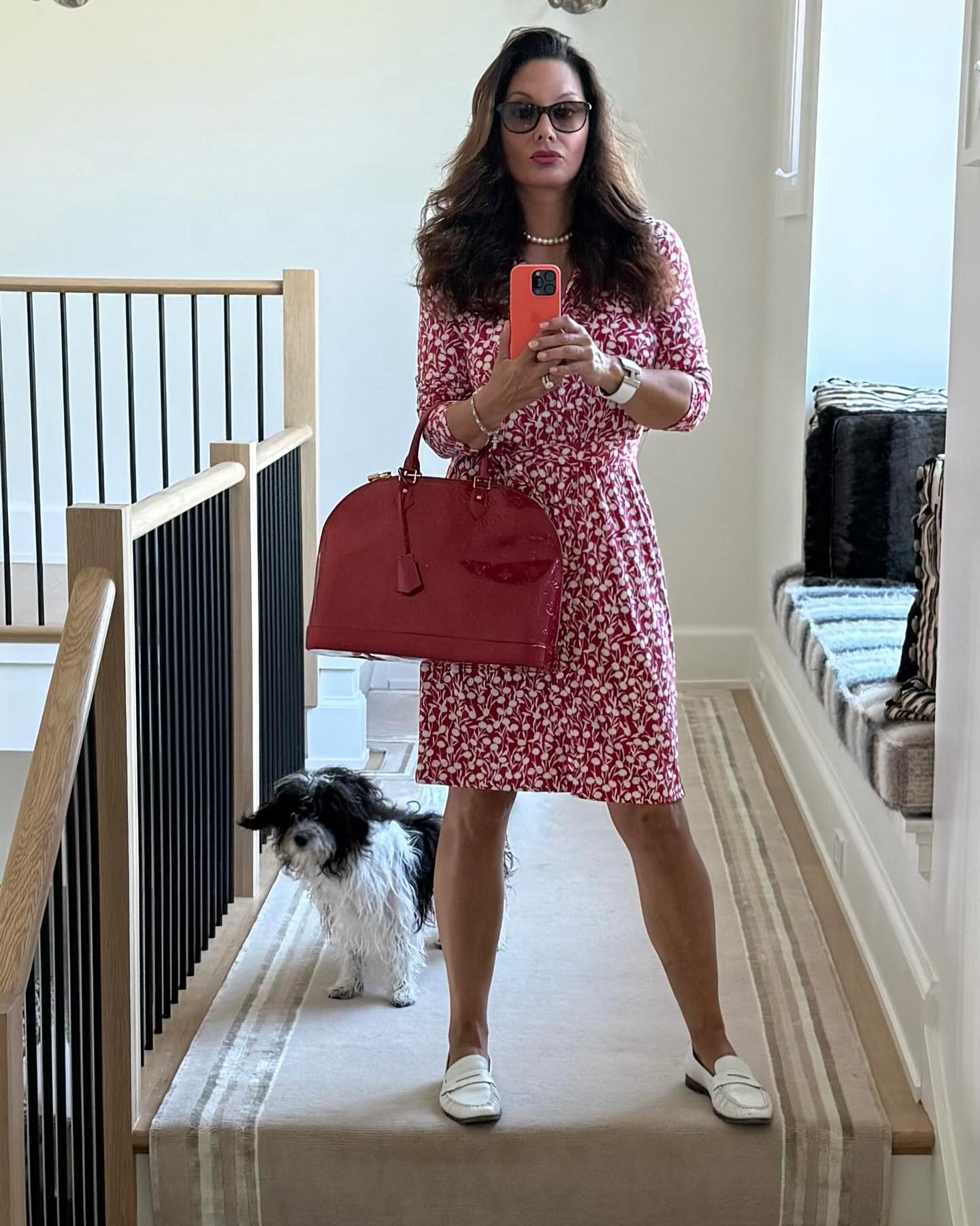 Alex Meneses Photobombs In Friday Fun Moment Alex Meneses charms fans with quirky photobomb moment on Friday, sparking unexpected joy.!