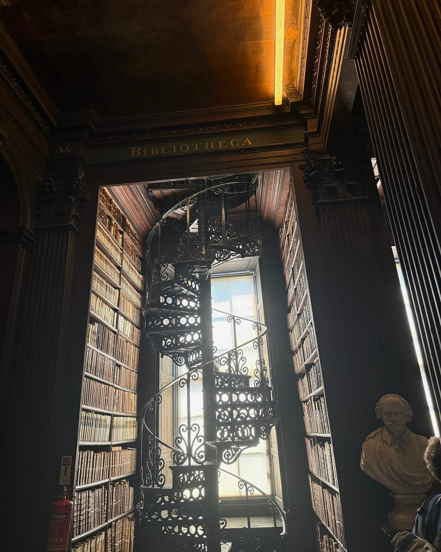 Alicia Witt Explores Dublin Landmarks