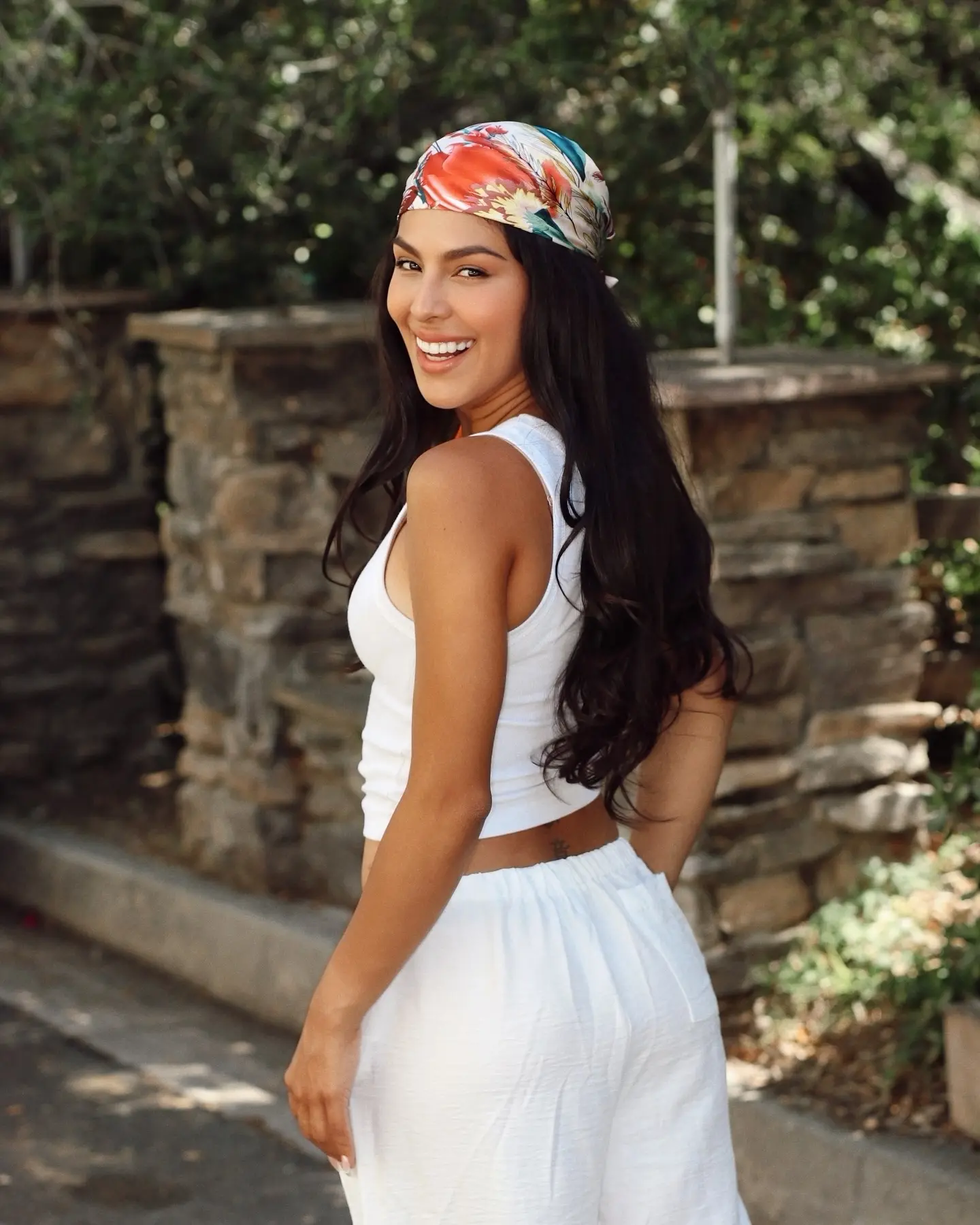 Aligned Energy: Nathalia Castellon’s Confidence Nathalia embraces serene strength, channeling inner calm and confidence in every post now!