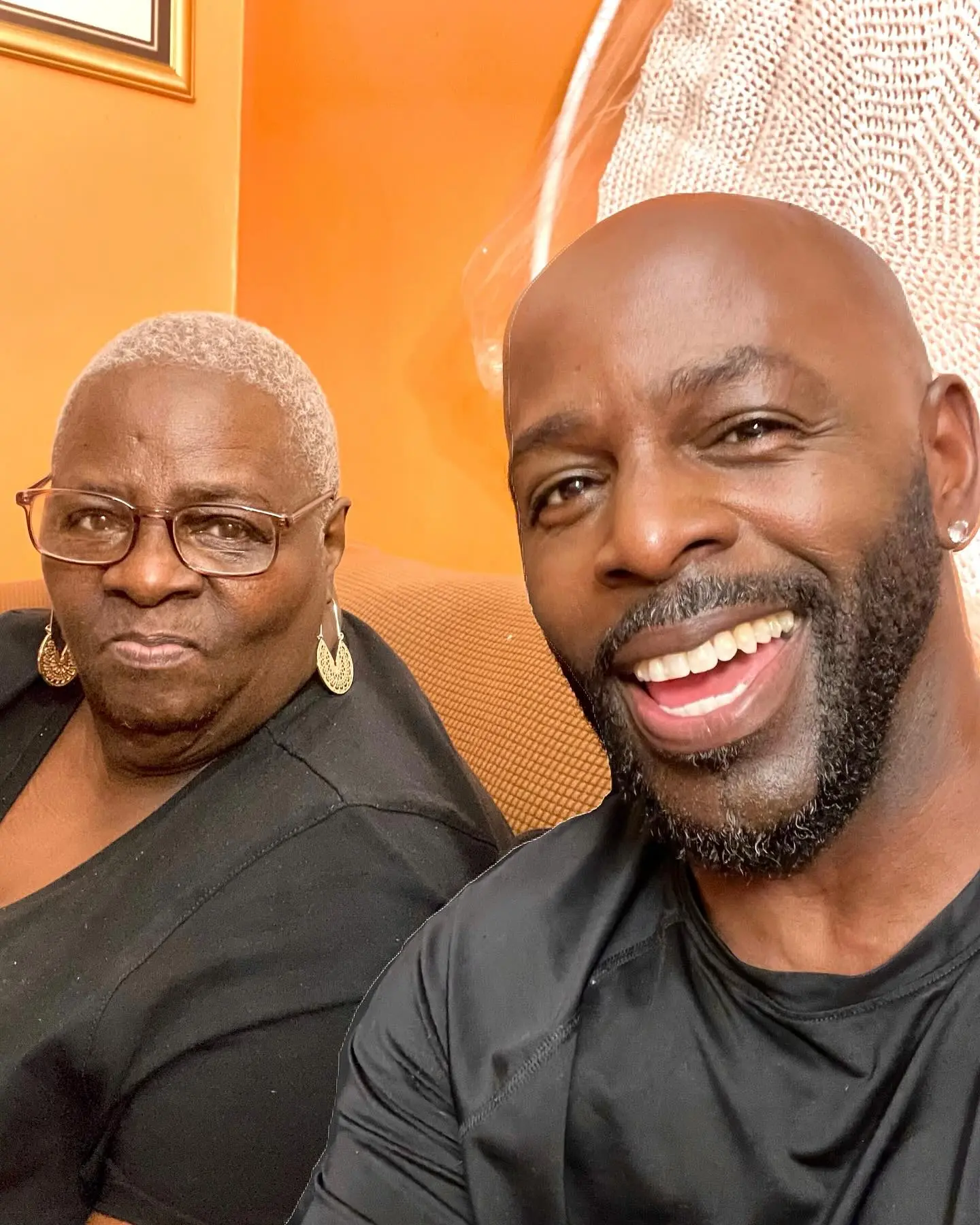 Alimi Ballard Celebrates M.O.M.M.A. On Instagram