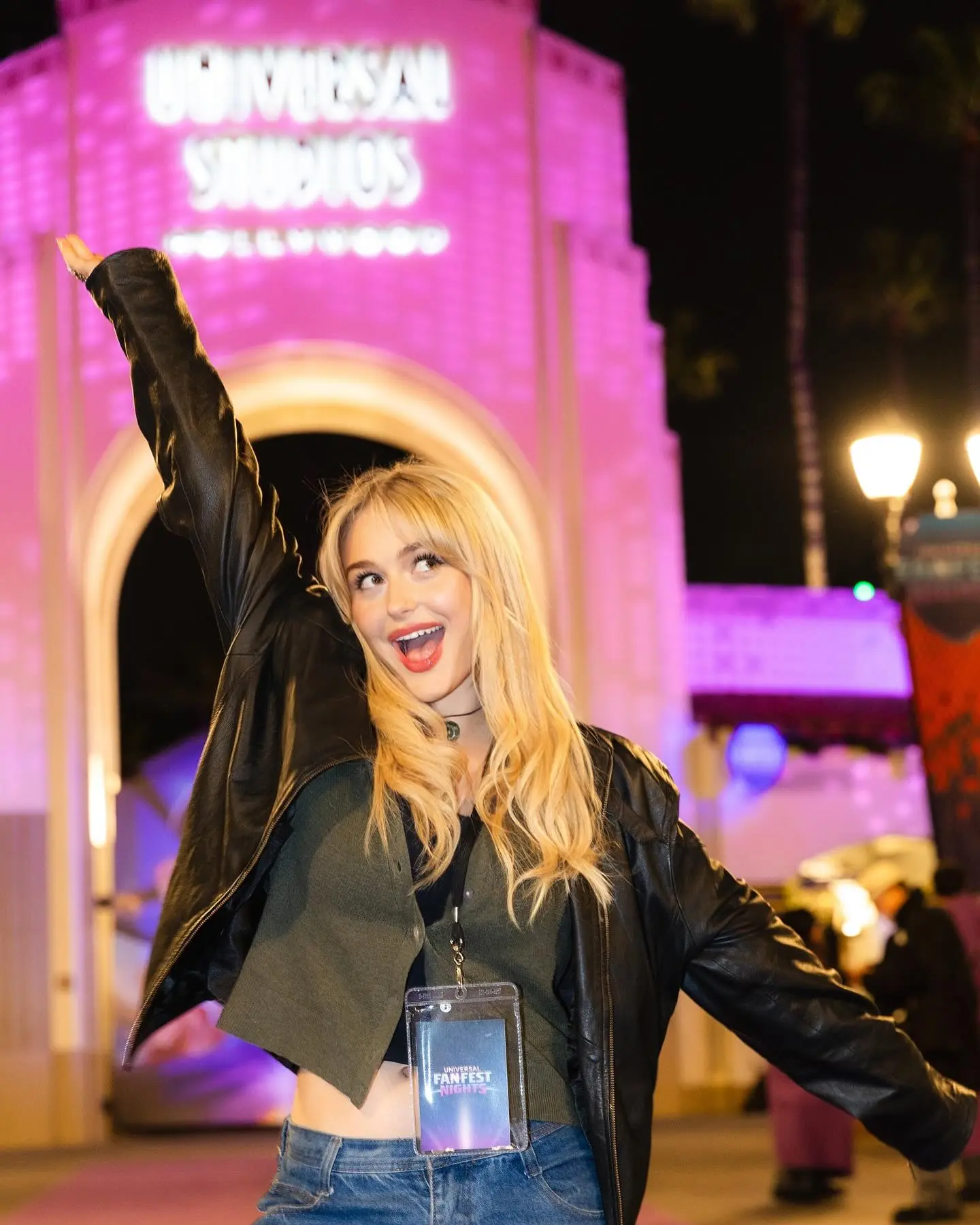 Alyvia Alyn Lind Shines At Unifanfest Nights Young star revels in a magical evening at Unifanfest Nights with dazzling, vibrant energy!