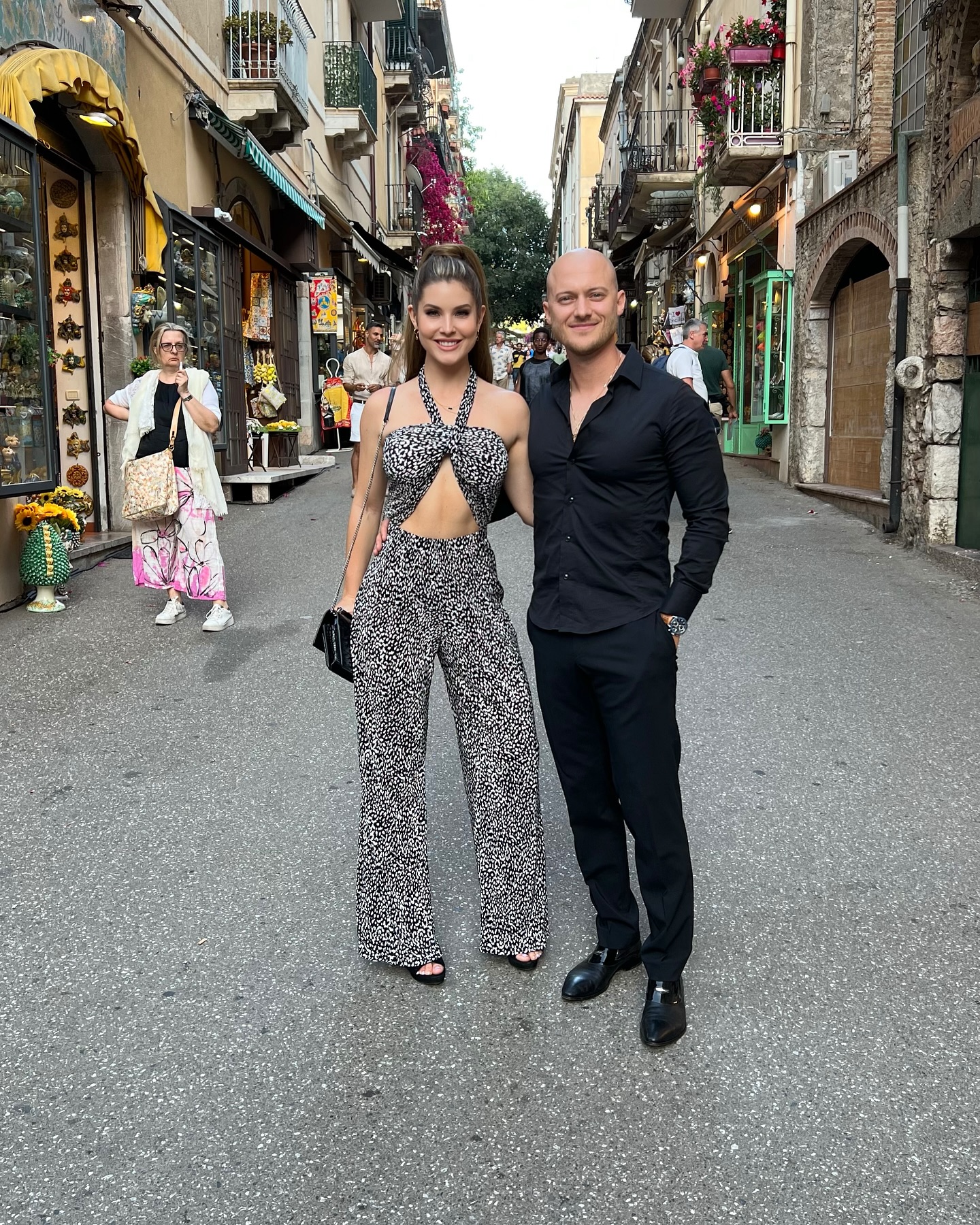 Amanda Cerny Celebrates Love Journey Internet sensation celebrates deep connection with a vibrant post of pure, infectious love.