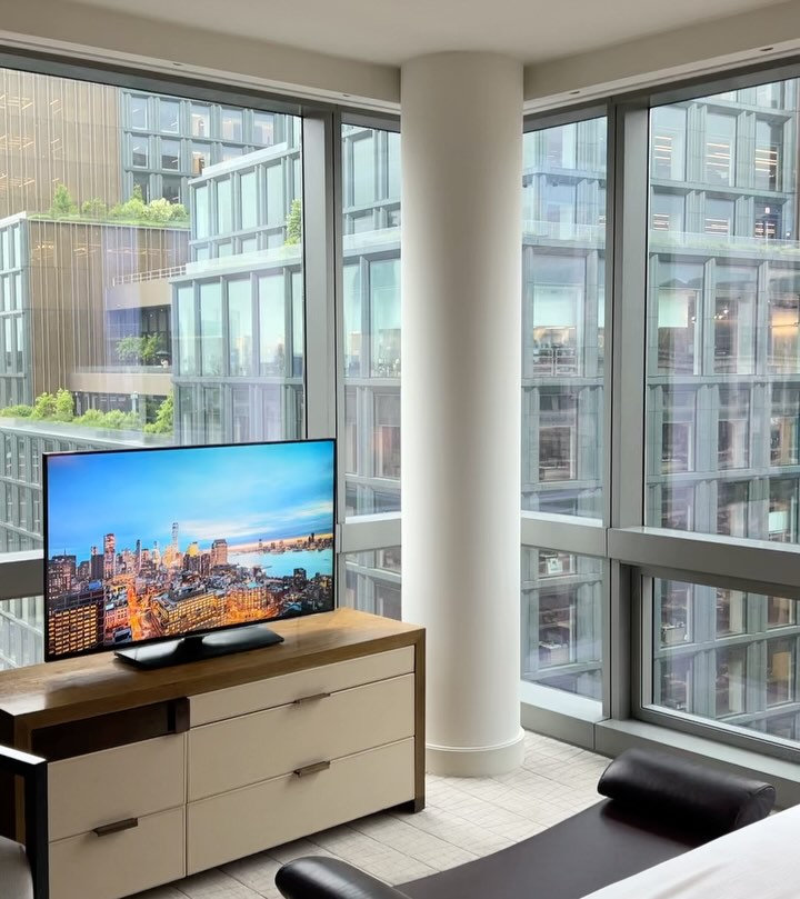 Amanda McCants Explores NYC In 24 Hours