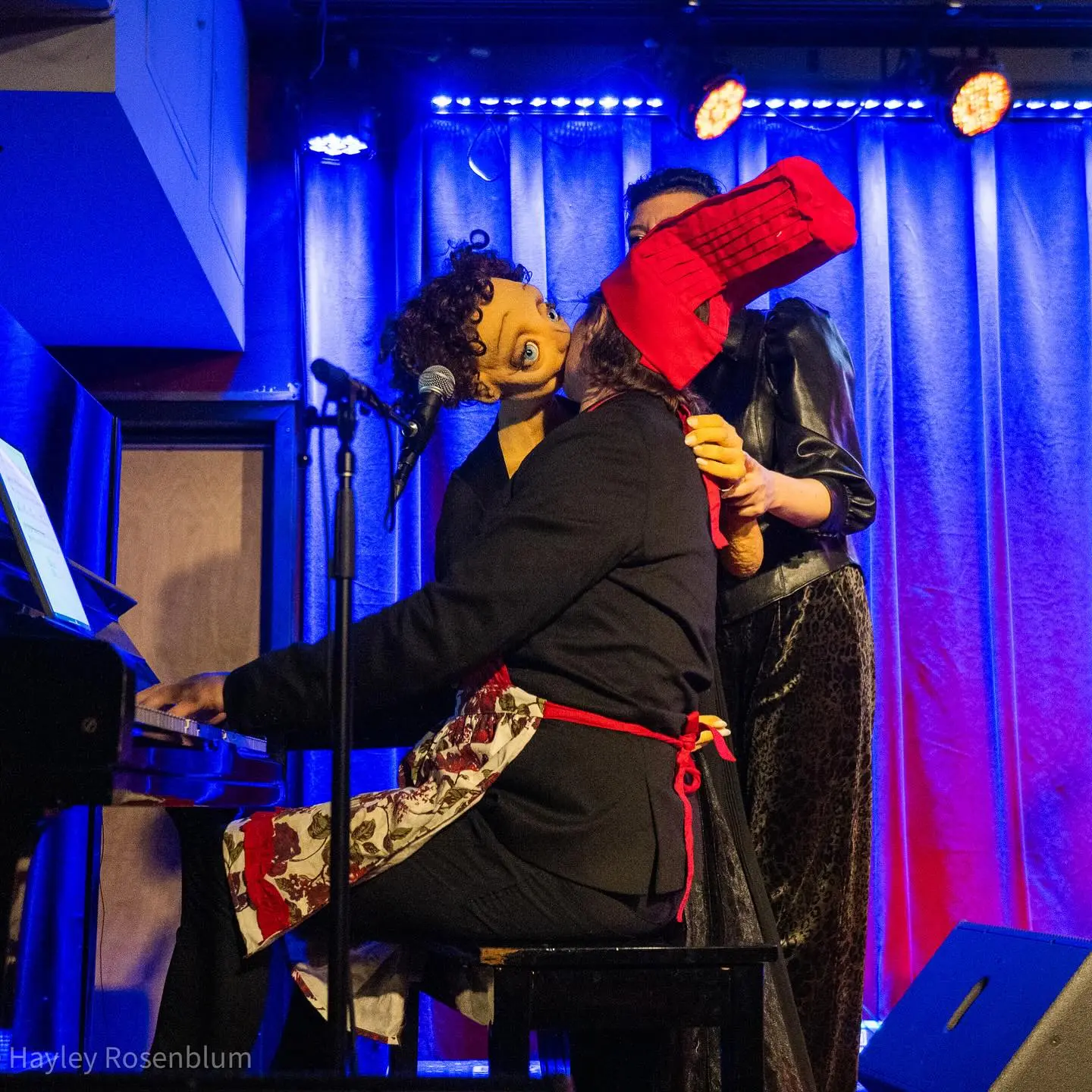 Amanda Palmer Overcomes Legal and Personal Turmoil On Stage