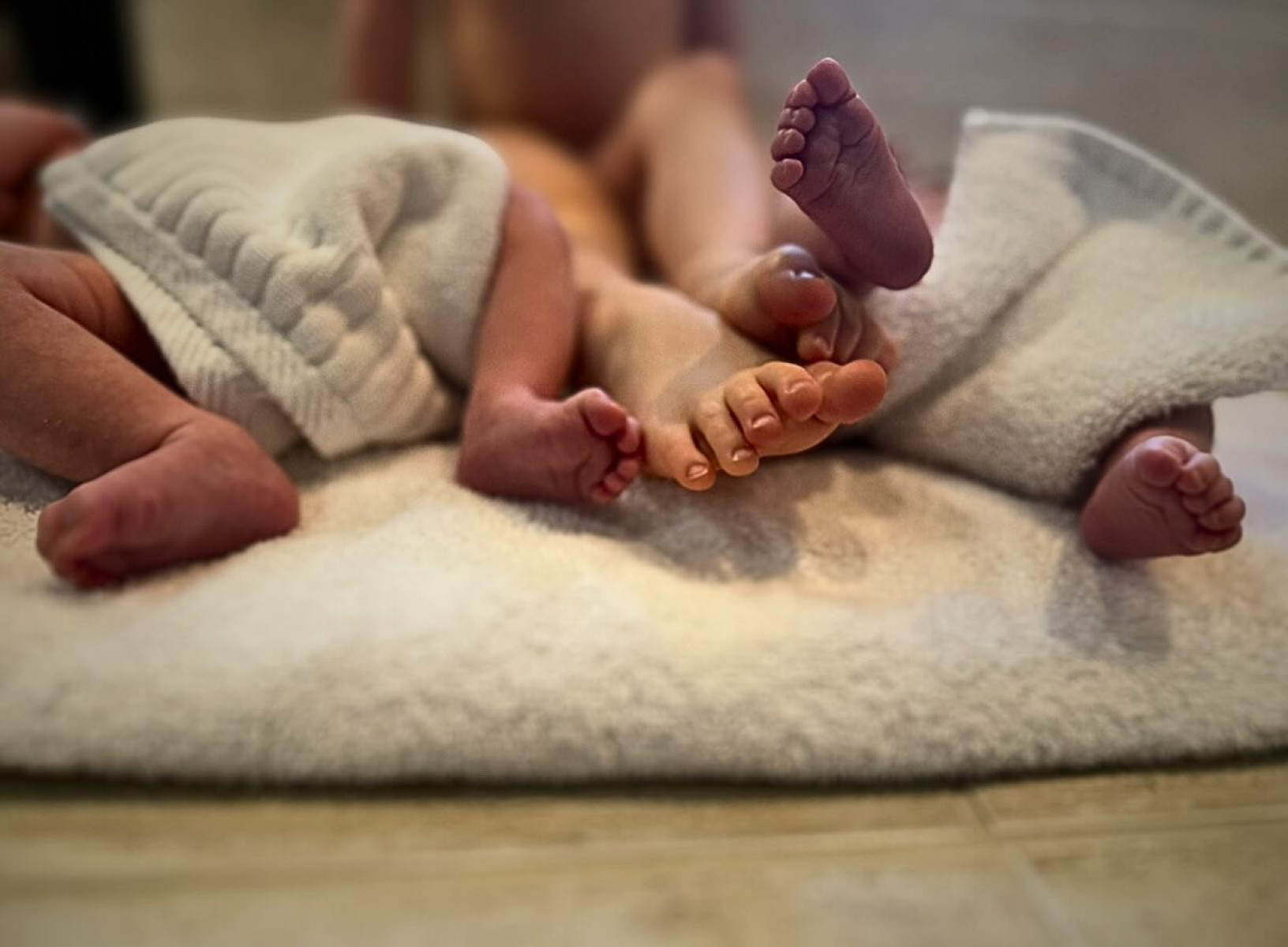 Amber Heard Celebrates Twins Arrival New twins join the Heard family, lighting up a journey of solo motherhood and endless joy!