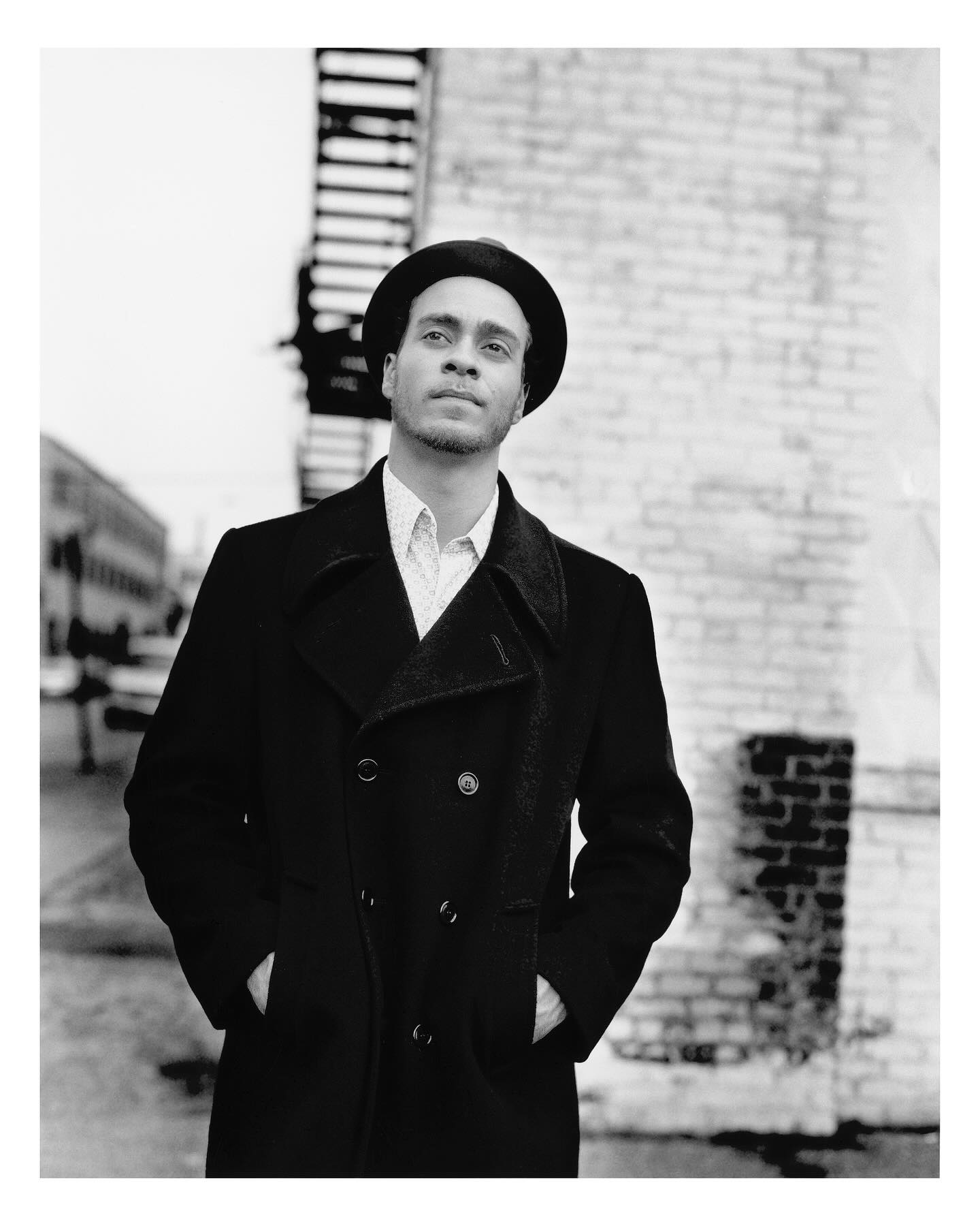 Amos Lee Celebrates 20 Years Of Musical Soul