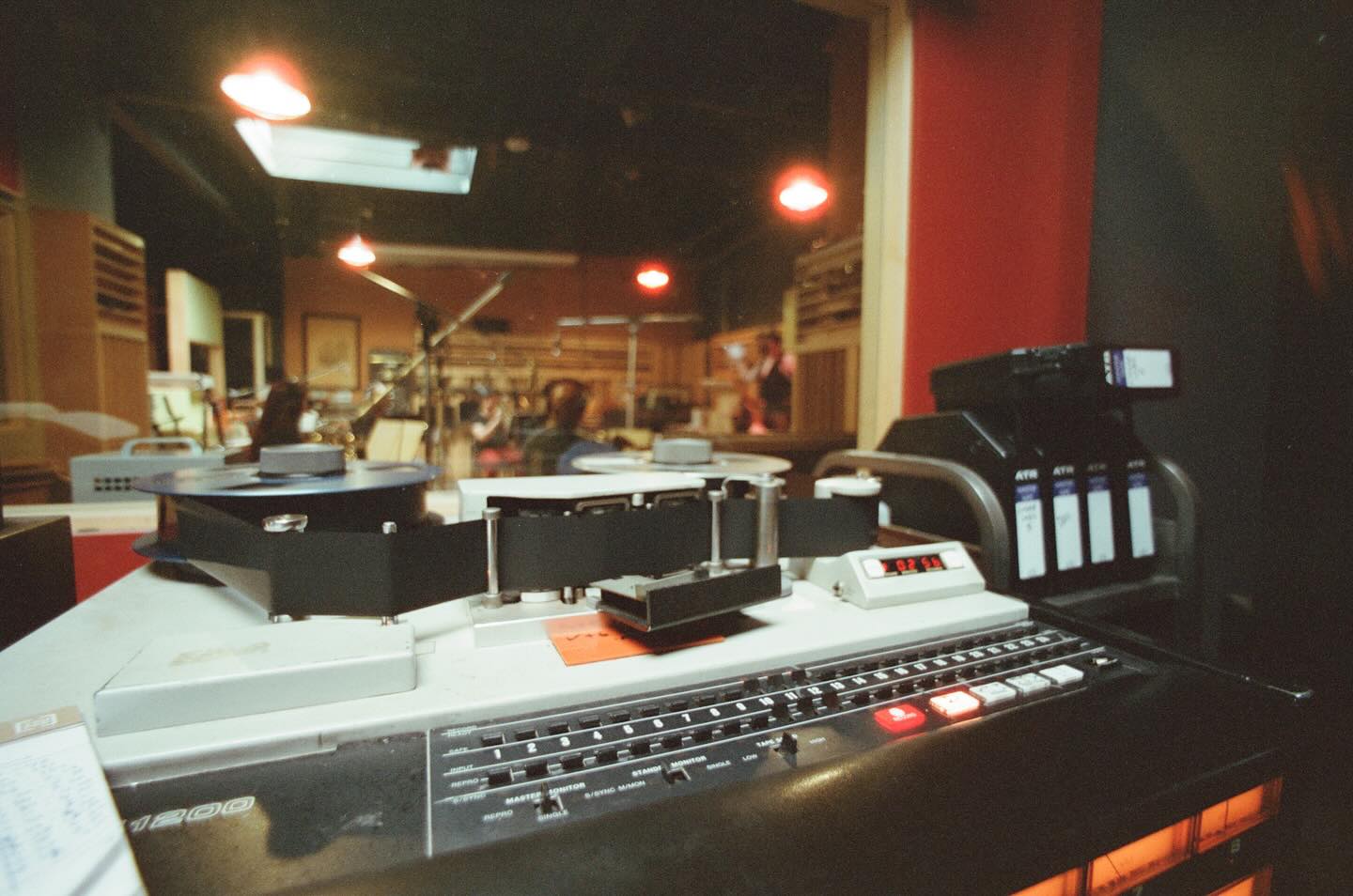 Analog Mastery: Adrian Younge at Linear Labs