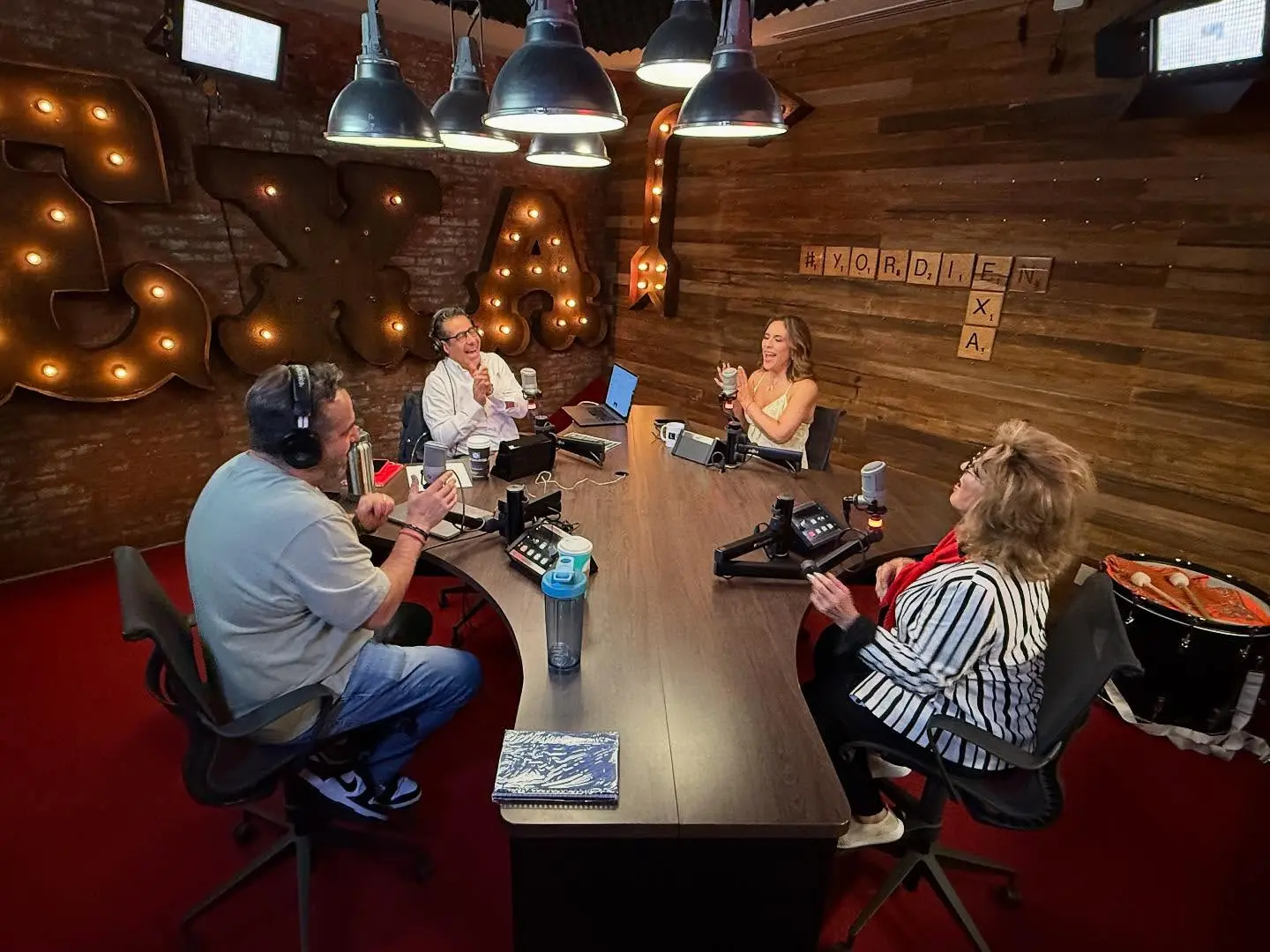 Angelica Vale and Angelica Maria Chat on Yordi En Exa