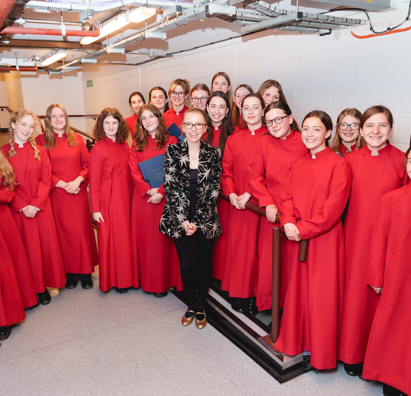 Anna Lapwood Radiates Energy at Thrilling Concert