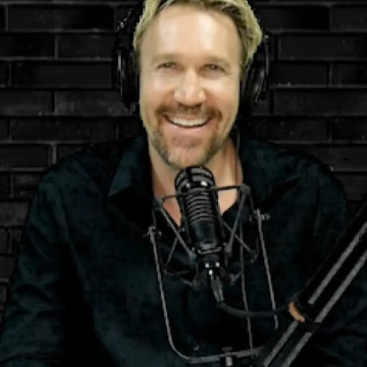 Veteran host David A. R. White chats with Antonio Sabato Jr. on acting, faith, and life.!!