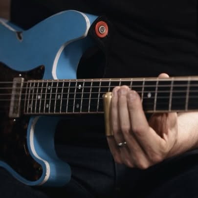 Ariel Posen Teams With Brett Papa For New Guitar Course