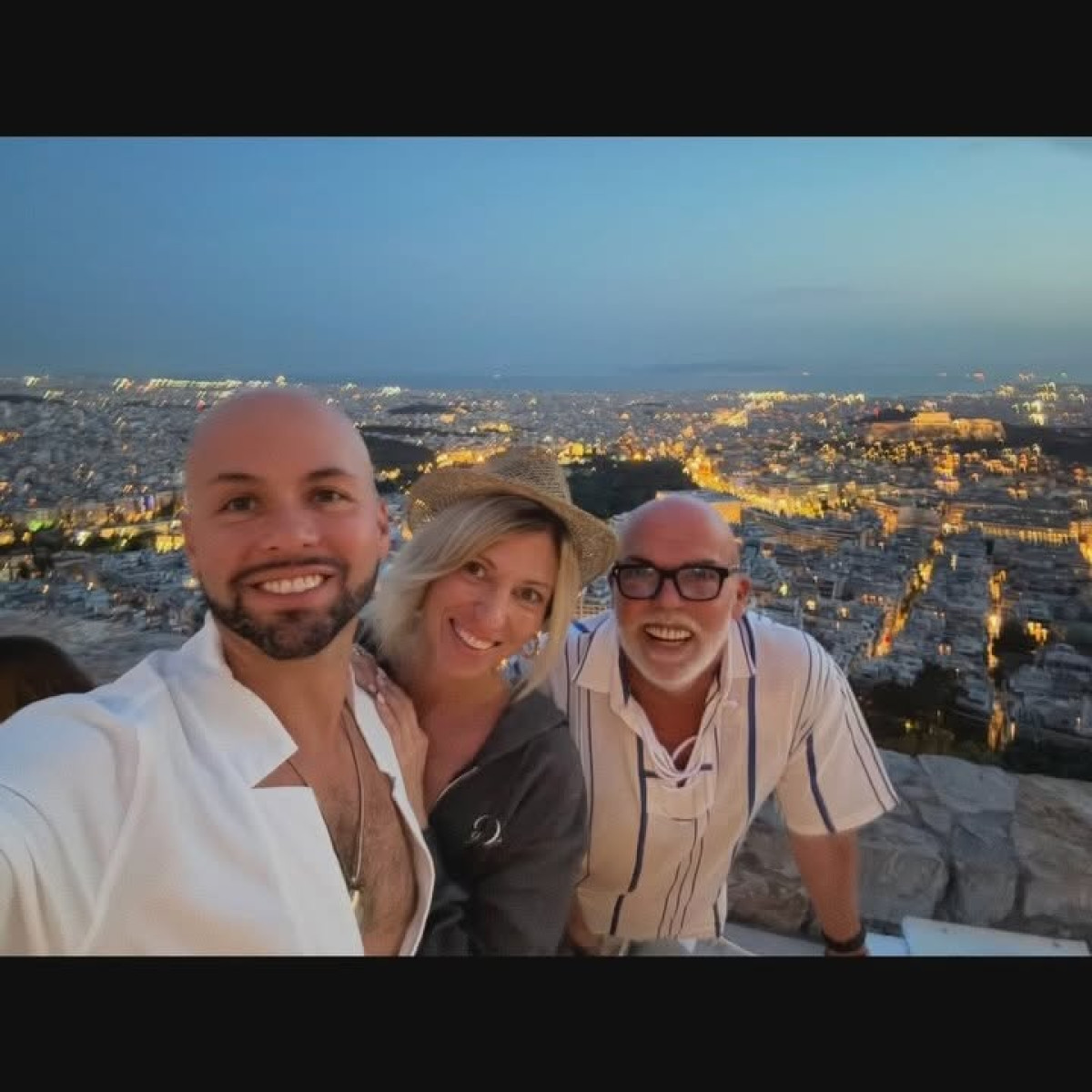 Music, travel and healing unite in an onstage journey through Greece and heartfelt moments.
