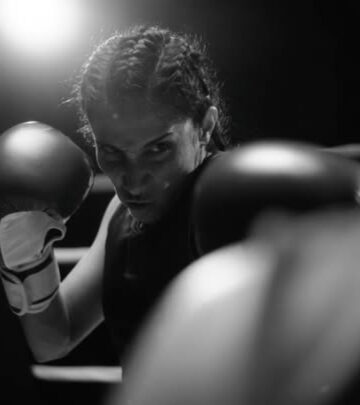Dynamic boxing ad blending youth and artistry, directed by top industry experts with verve.