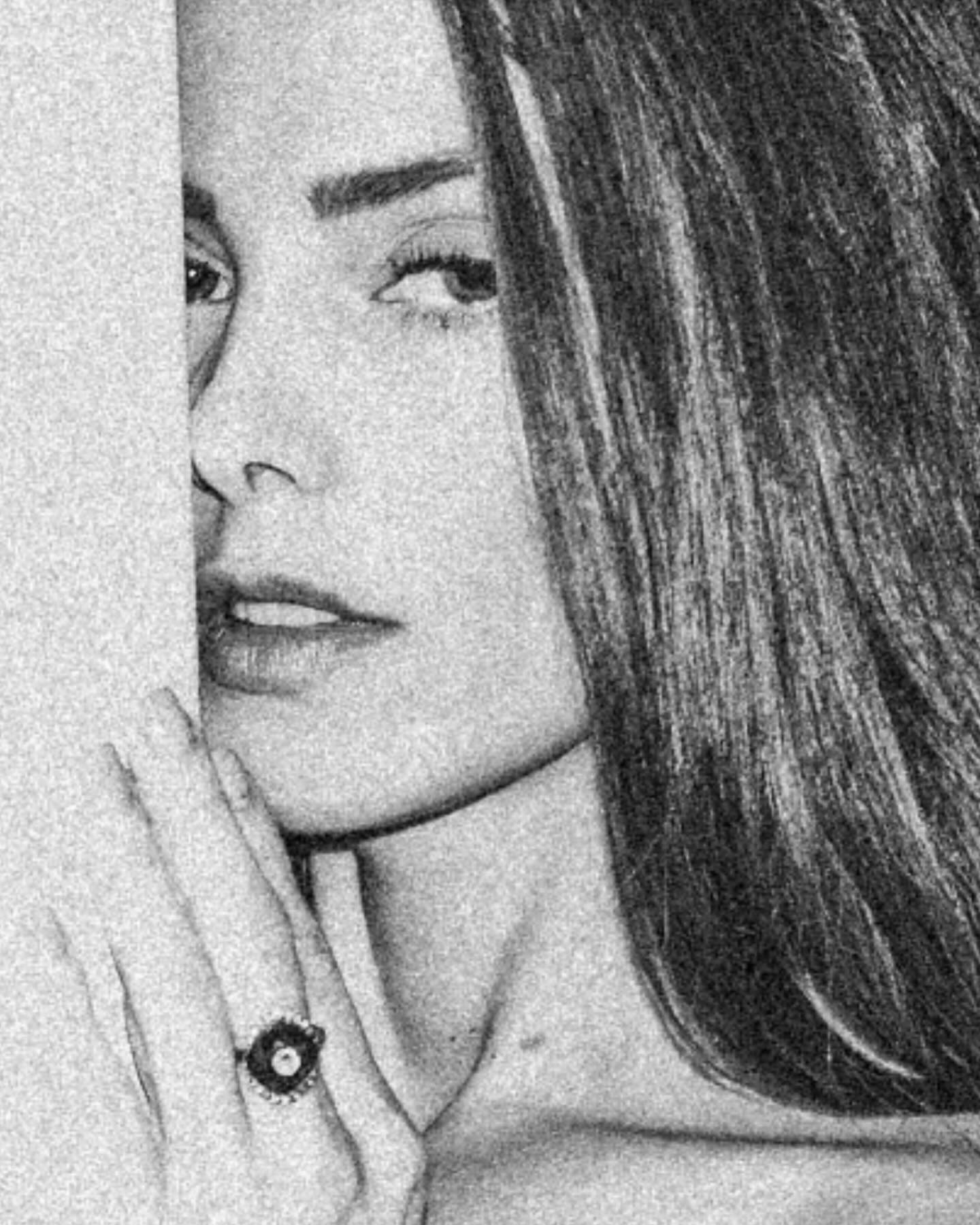 Ashley Greene Archive Reveals Timeless Charm Explore Ashley Greene’s stunning archived images and rediscover her iconic journey today!!