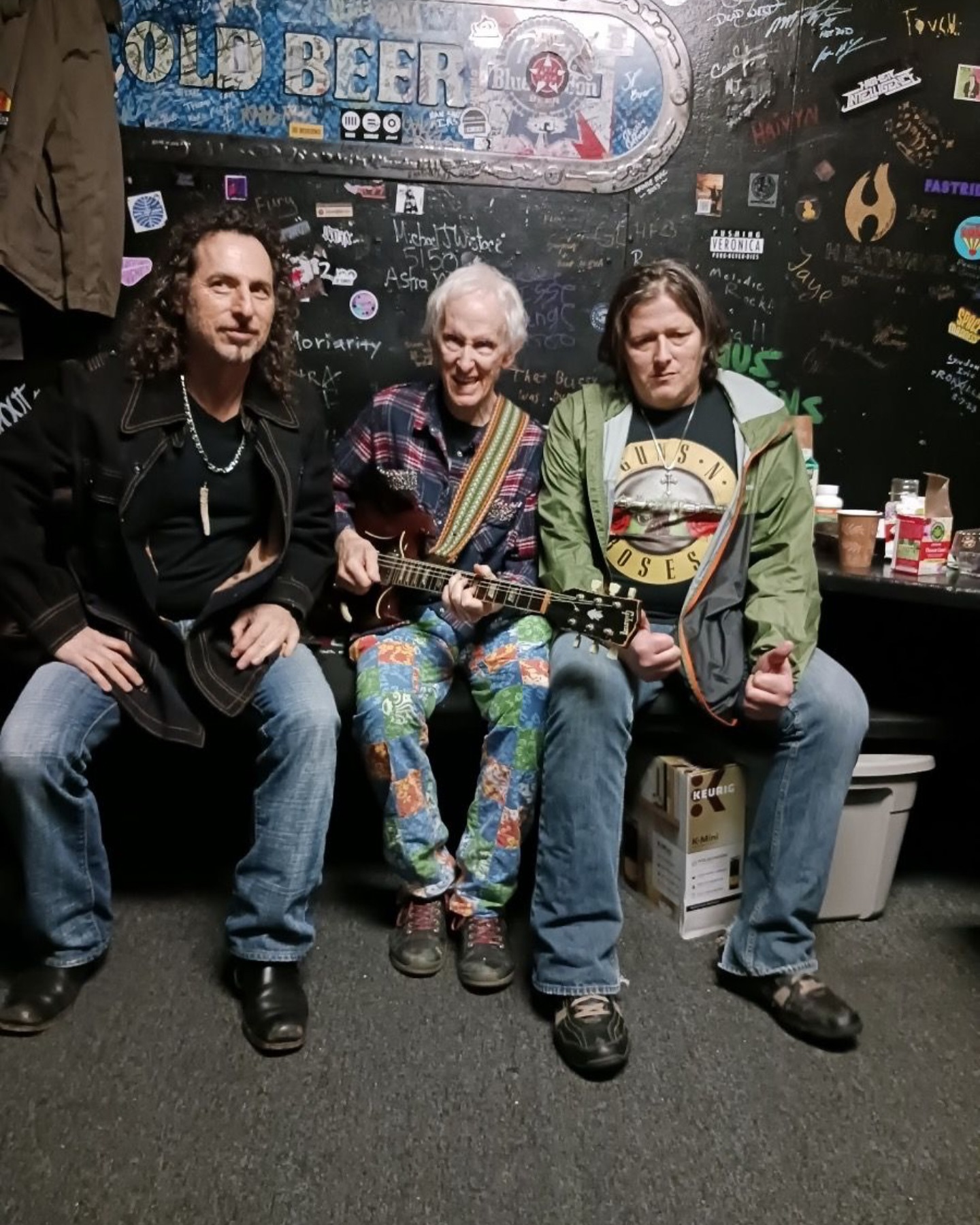 Robby Krieger’s backstage reveal ignites live music energy as fans ask burning questions.!