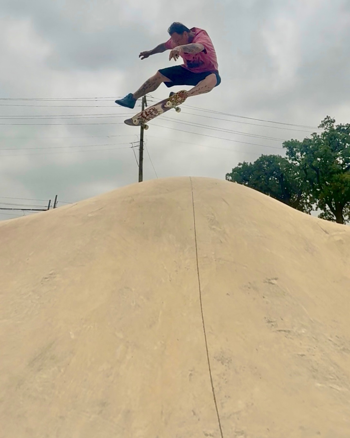 Skate icon Bam Margera wows Dallas with a one-footed blaster, fusing finesse and dare!!!!