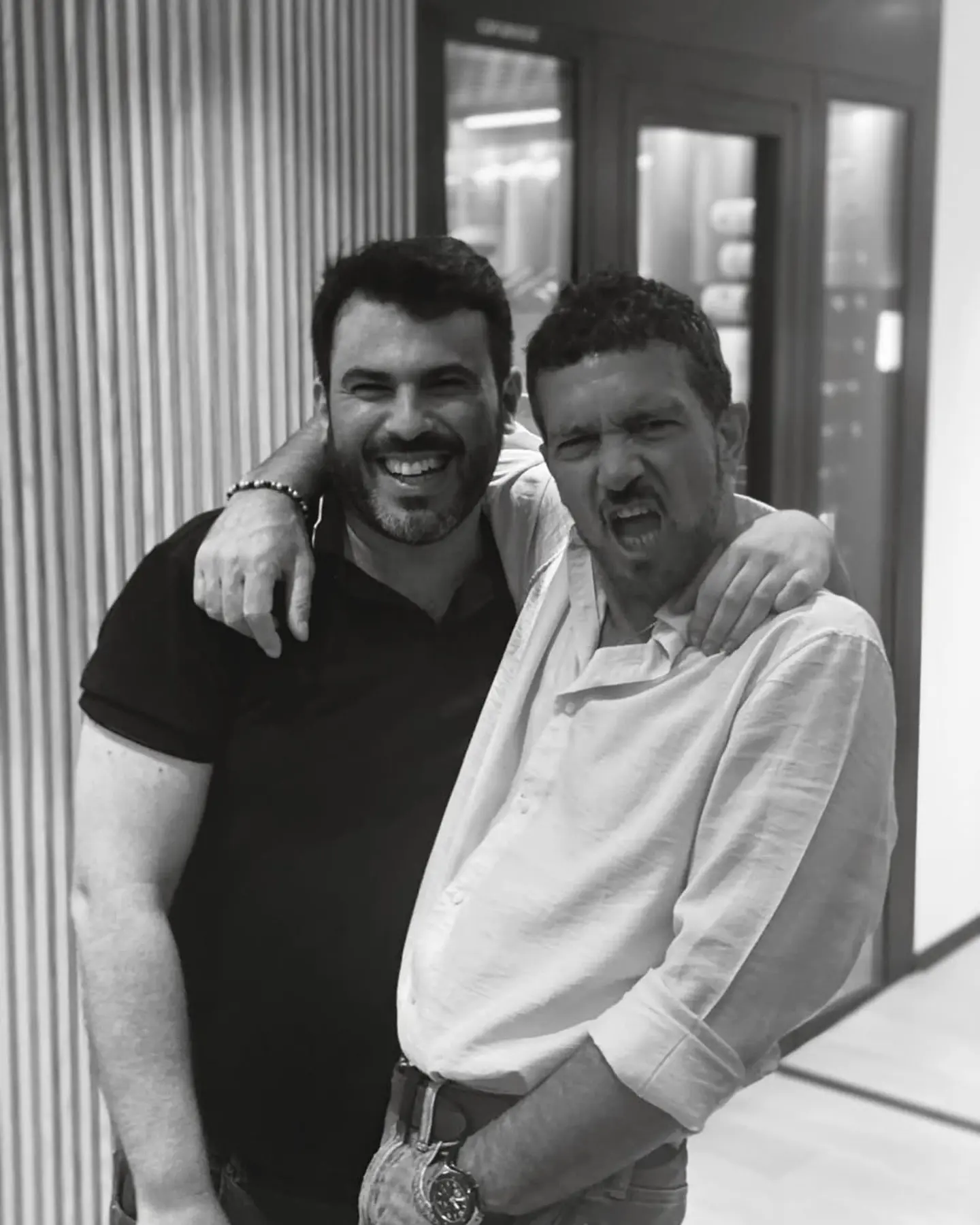 Banderas And Boscovich Share Musical Synergy Renowned actor meets maestro Arturo Boscovich to spark a deep melody of passion at show!!
