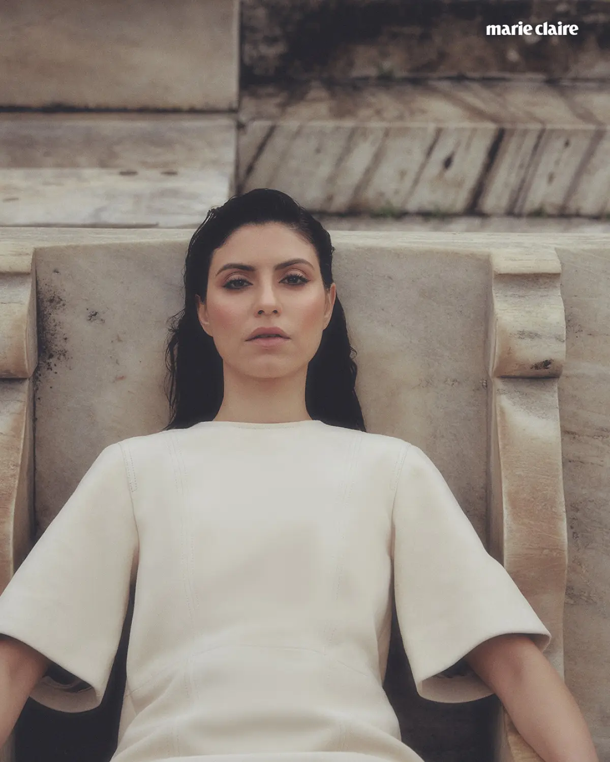 Bárbara López Embraces Mythology in Cosstores Debut Mexican actress Bárbara López channels Venus in minimalist shoot blending history & style!