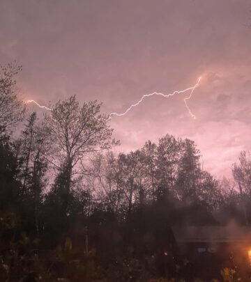 Barry Watson Captures Mother Nature’s Electric Spectacle