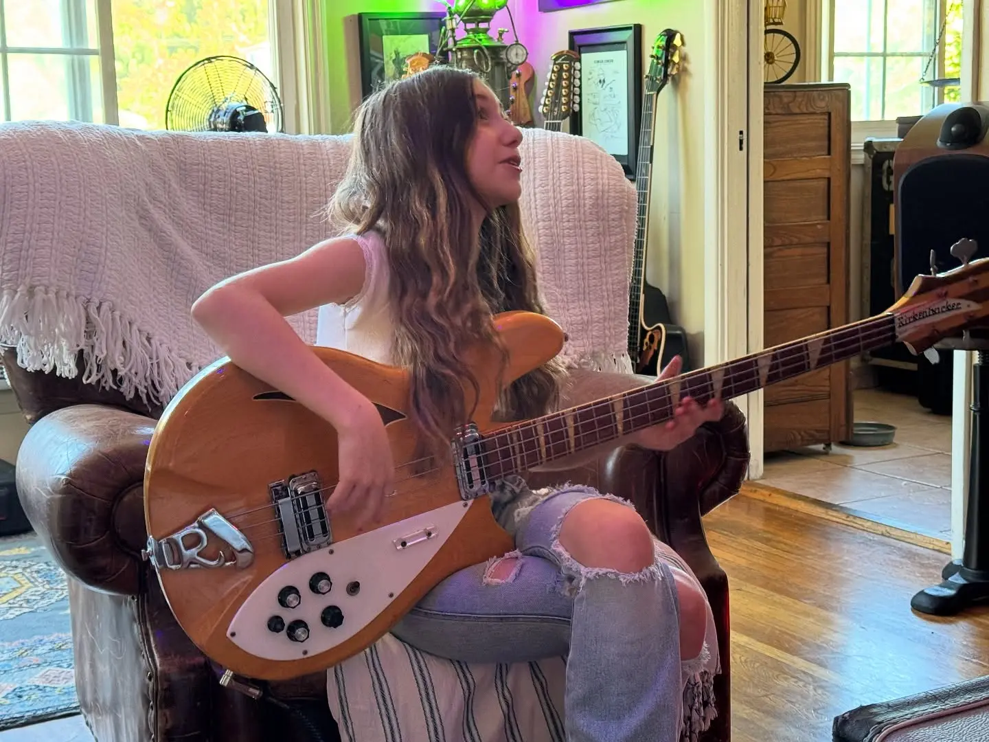 Bass Icons Jam on Geddy Lees Rickenbacker Before New Release