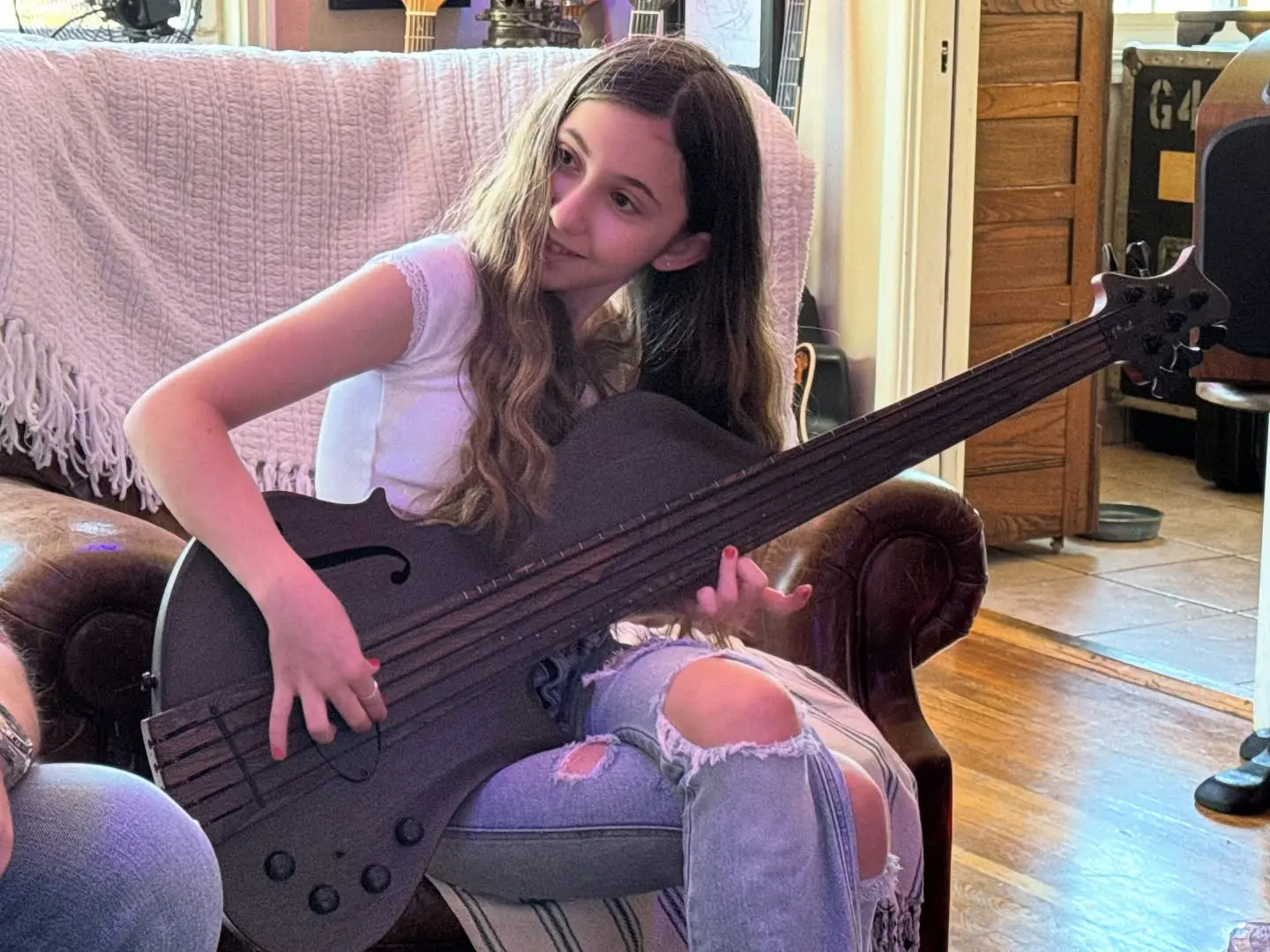 Bass Icons Jam on Geddy Lees Rickenbacker Before New Release