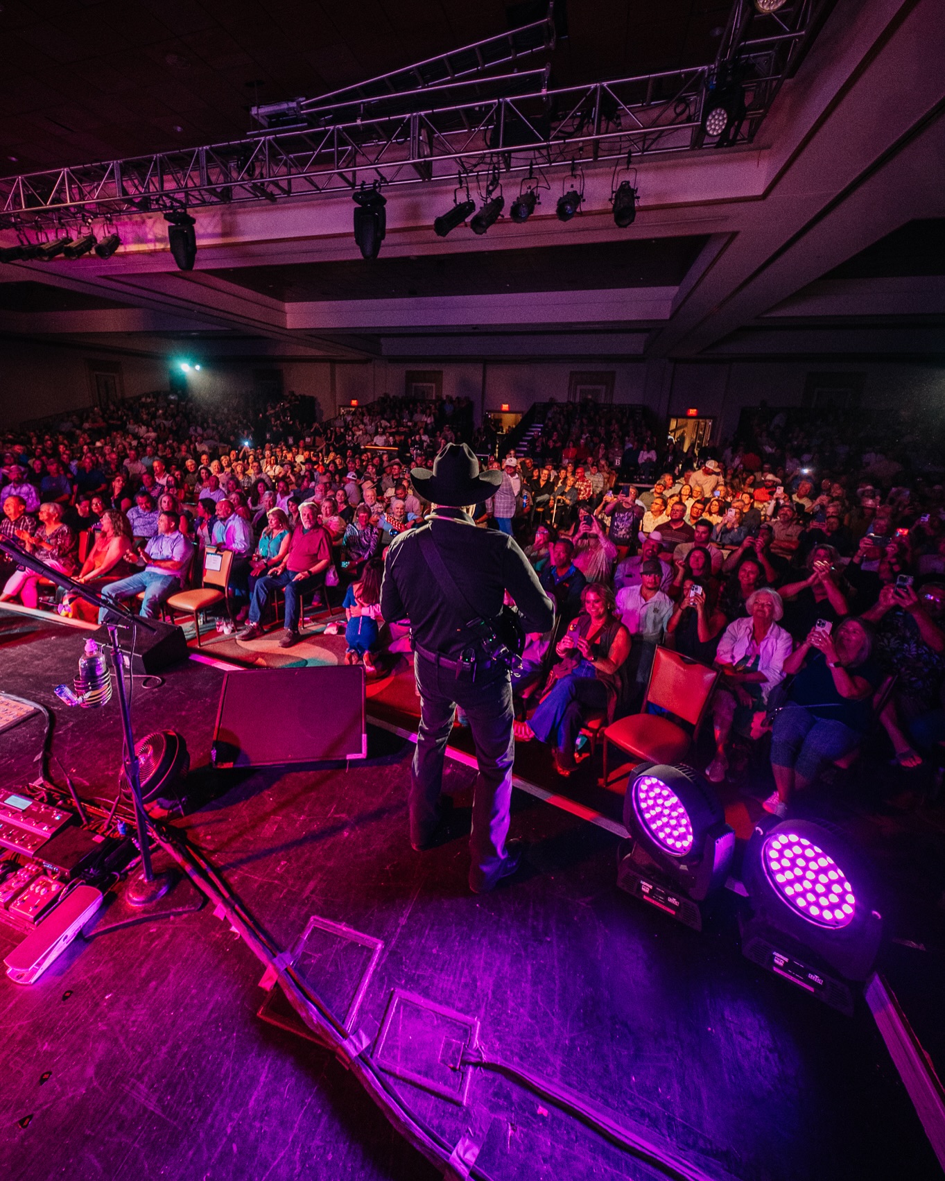 Baton Rouge Shakes With Clint Black's Electrifying Show