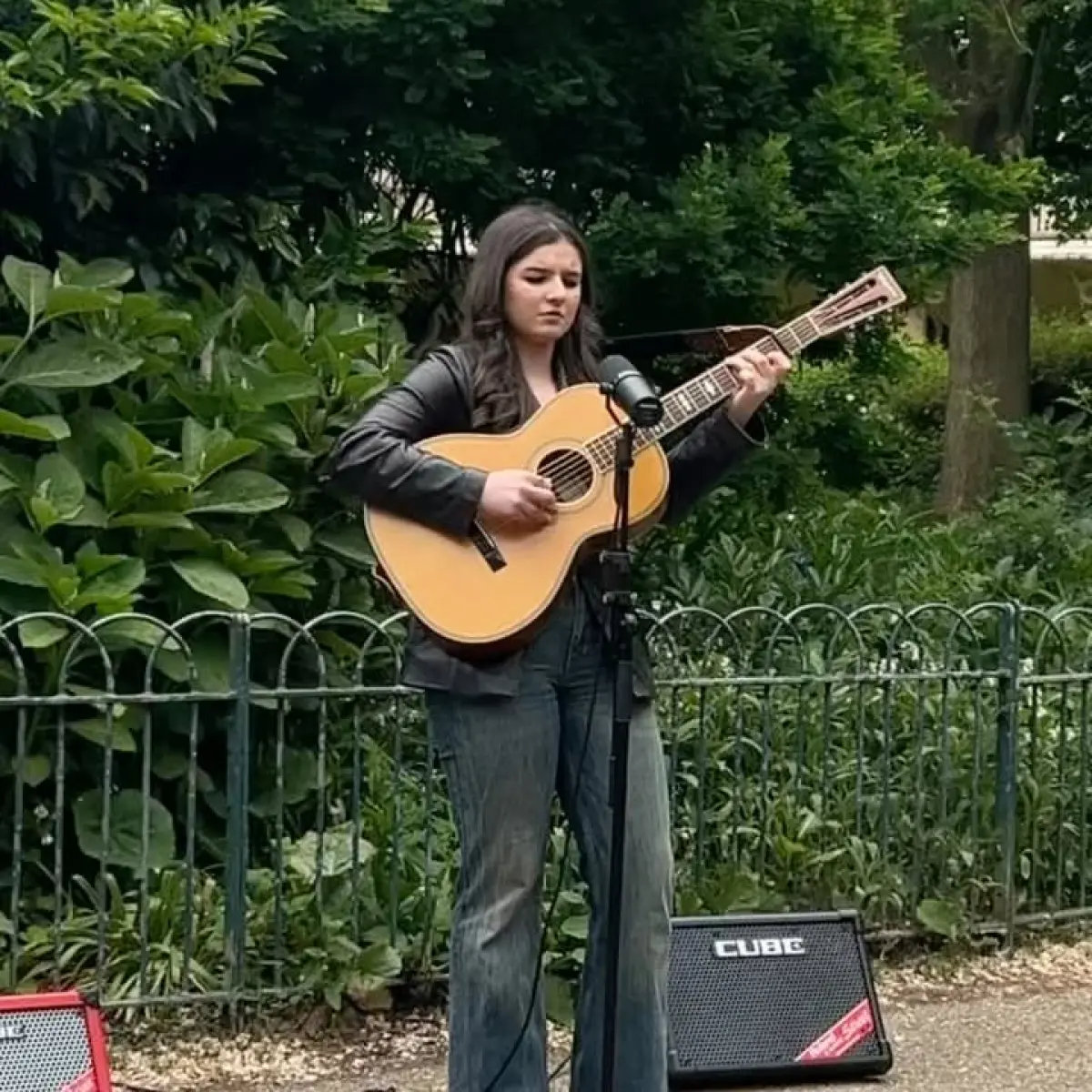 Beachside Guitar Dreams Inspire Brighton Beat Brighton alive with coastal grooves and soulful guitar as Muireann Bradley rocks Great Esc