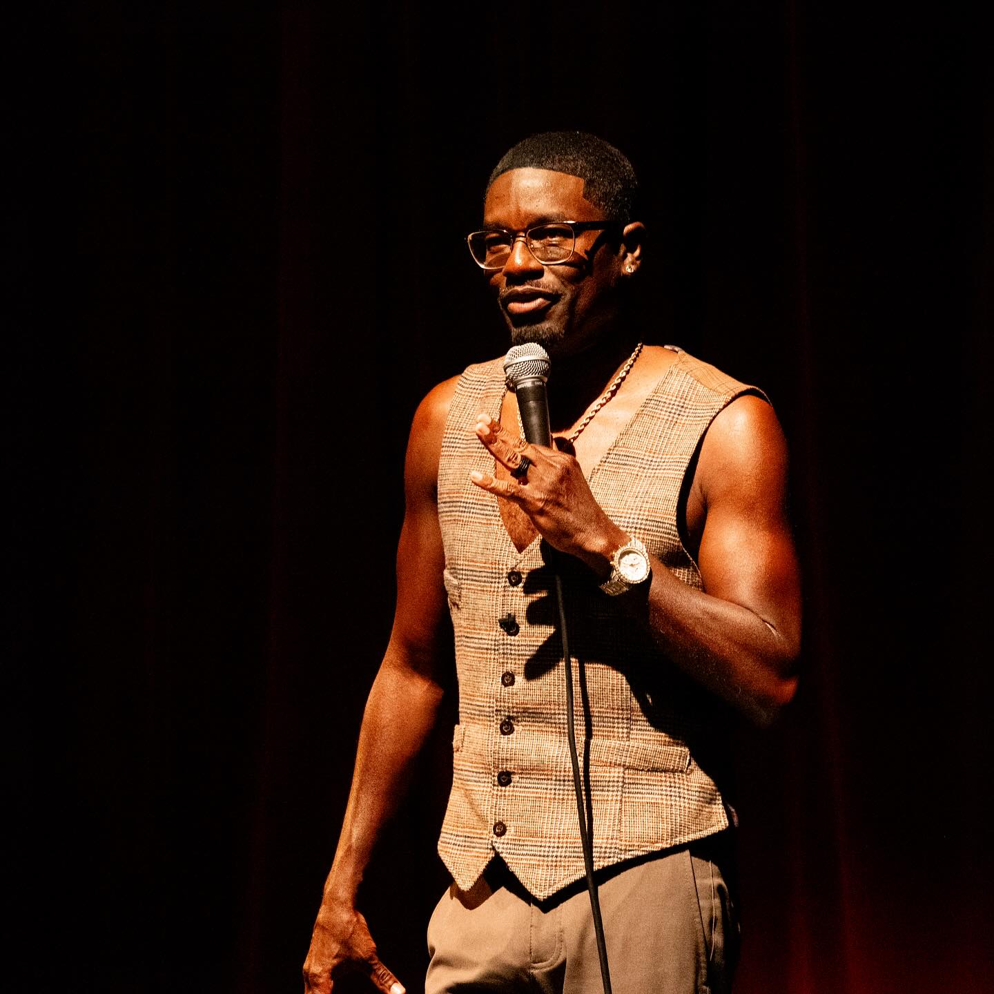 Beard Vs No Beard: Lil Rel Howery Switches It Up