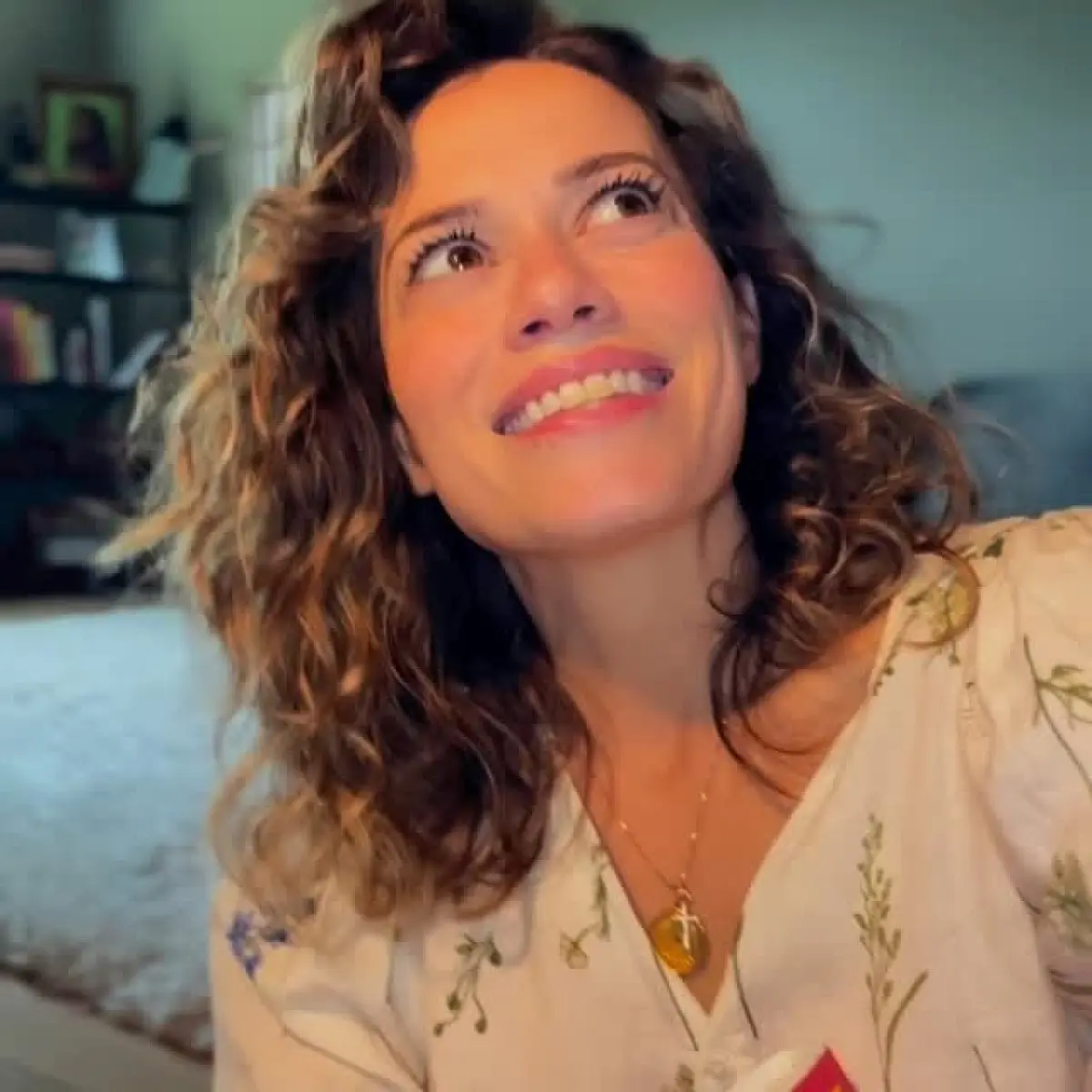 Bethany Joy Lenz distinguishes debate from gaslighting, urging strict boundaries.