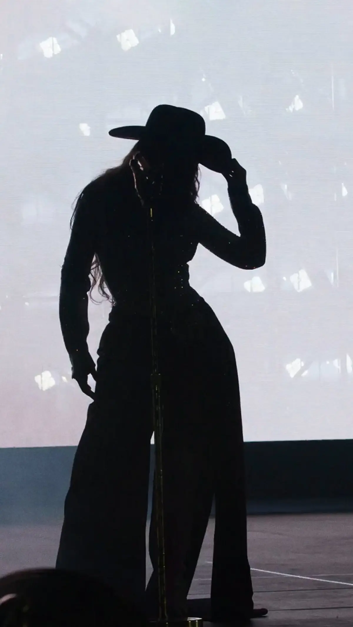 Beyoncé’s LA Thank You Shines Iconic Beyoncé sends vibrant thanks to Los Angeles, igniting fan thrill across the city!!!
