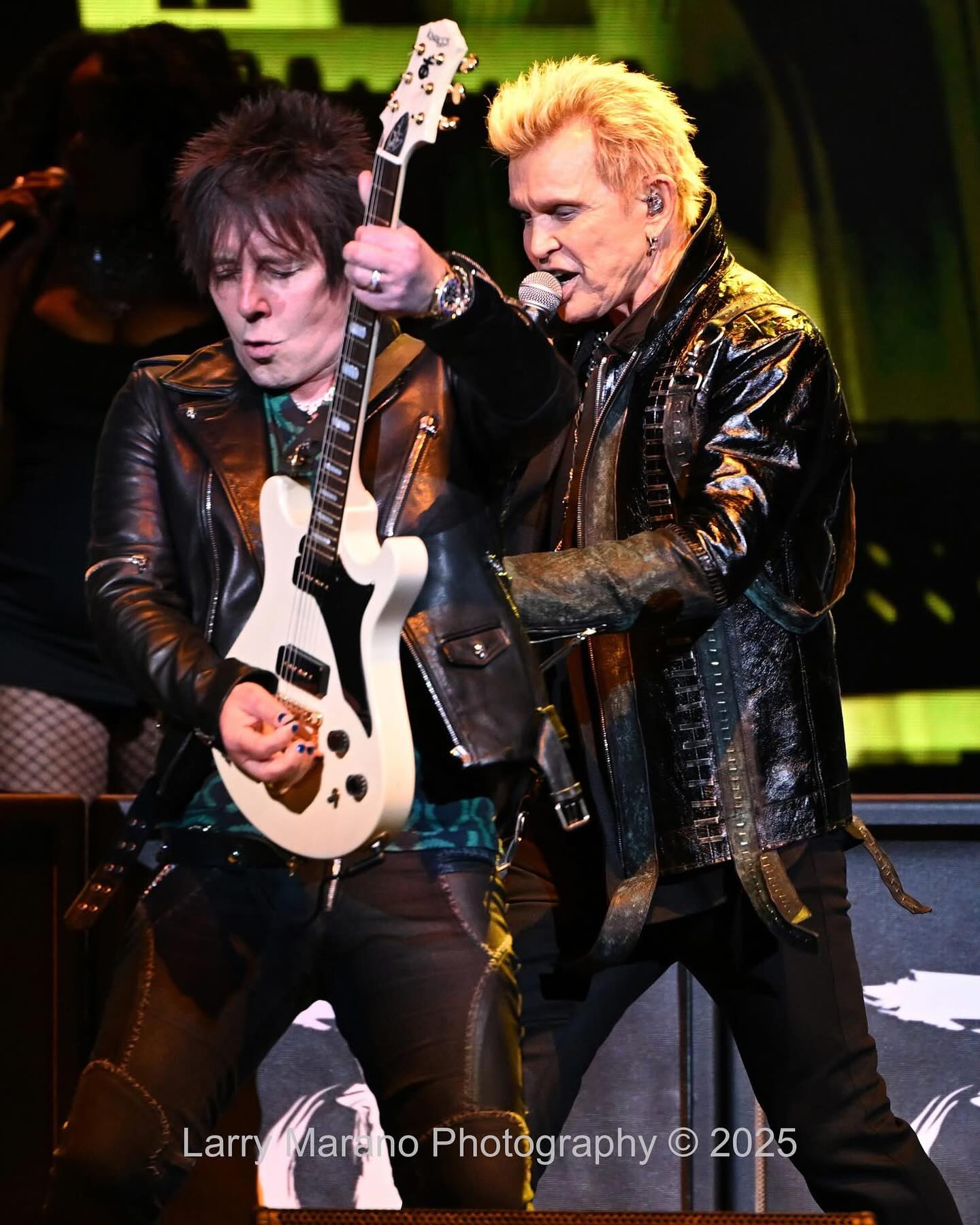 Billy Idol Ignites Stage In Sunrise