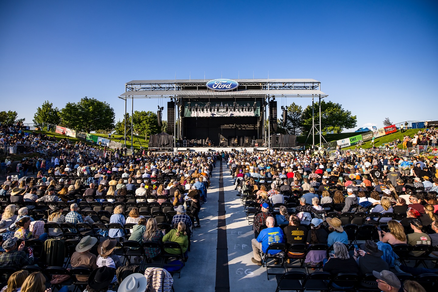 Billy Strings Ford Idaho Center Show Sparks Bluegrass Buzz