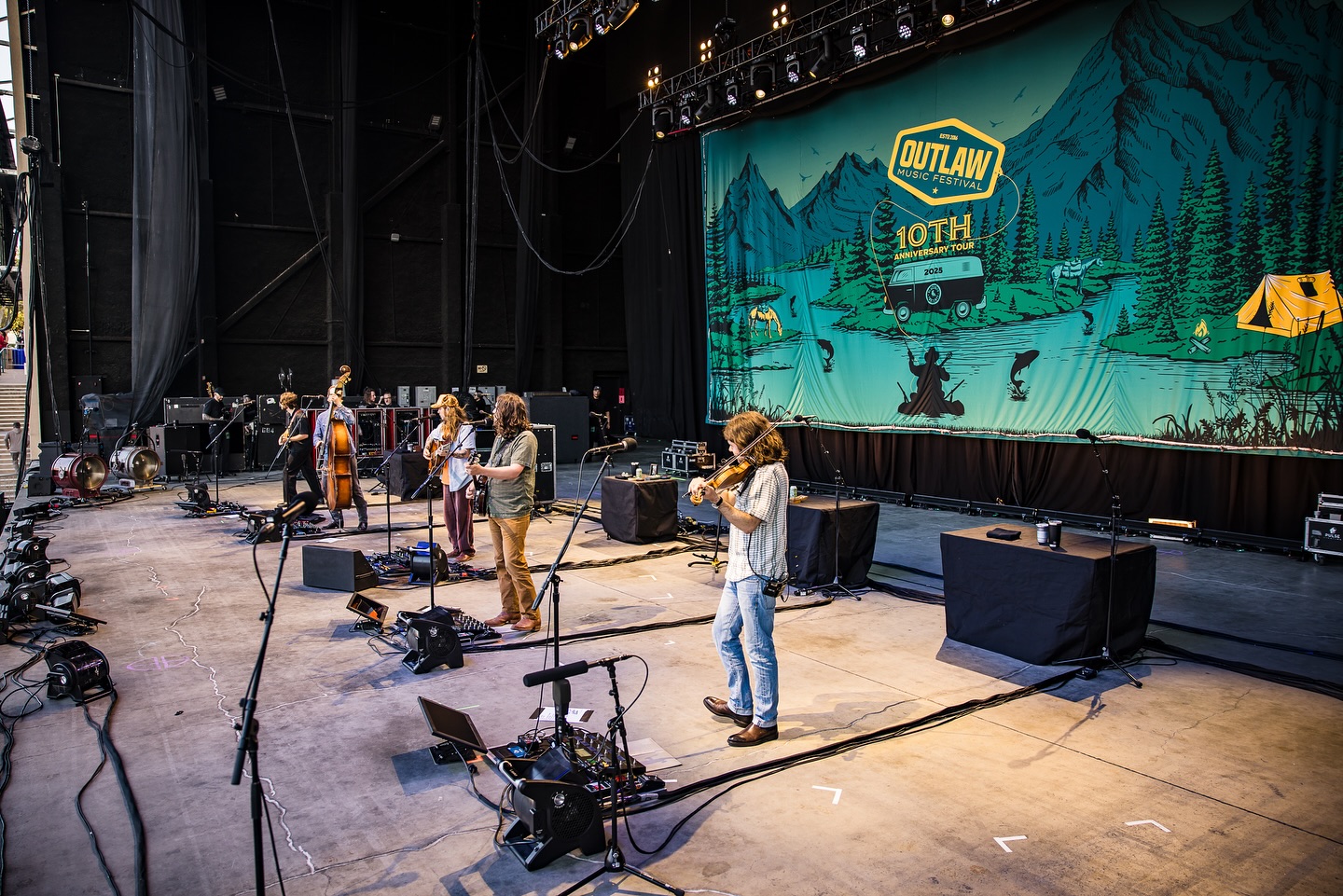 Billy Strings Previews Upcoming 5.15.25 Tour