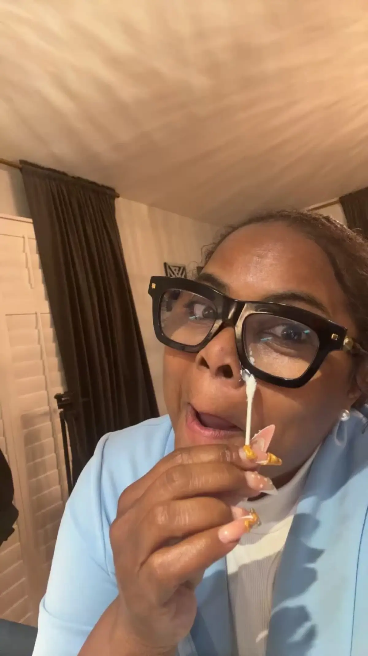 Brely Evans Shares Quirky Self-Care Moment Celebrity and coach Brely Evans shows her humorous side with a witty skincare confession!!!